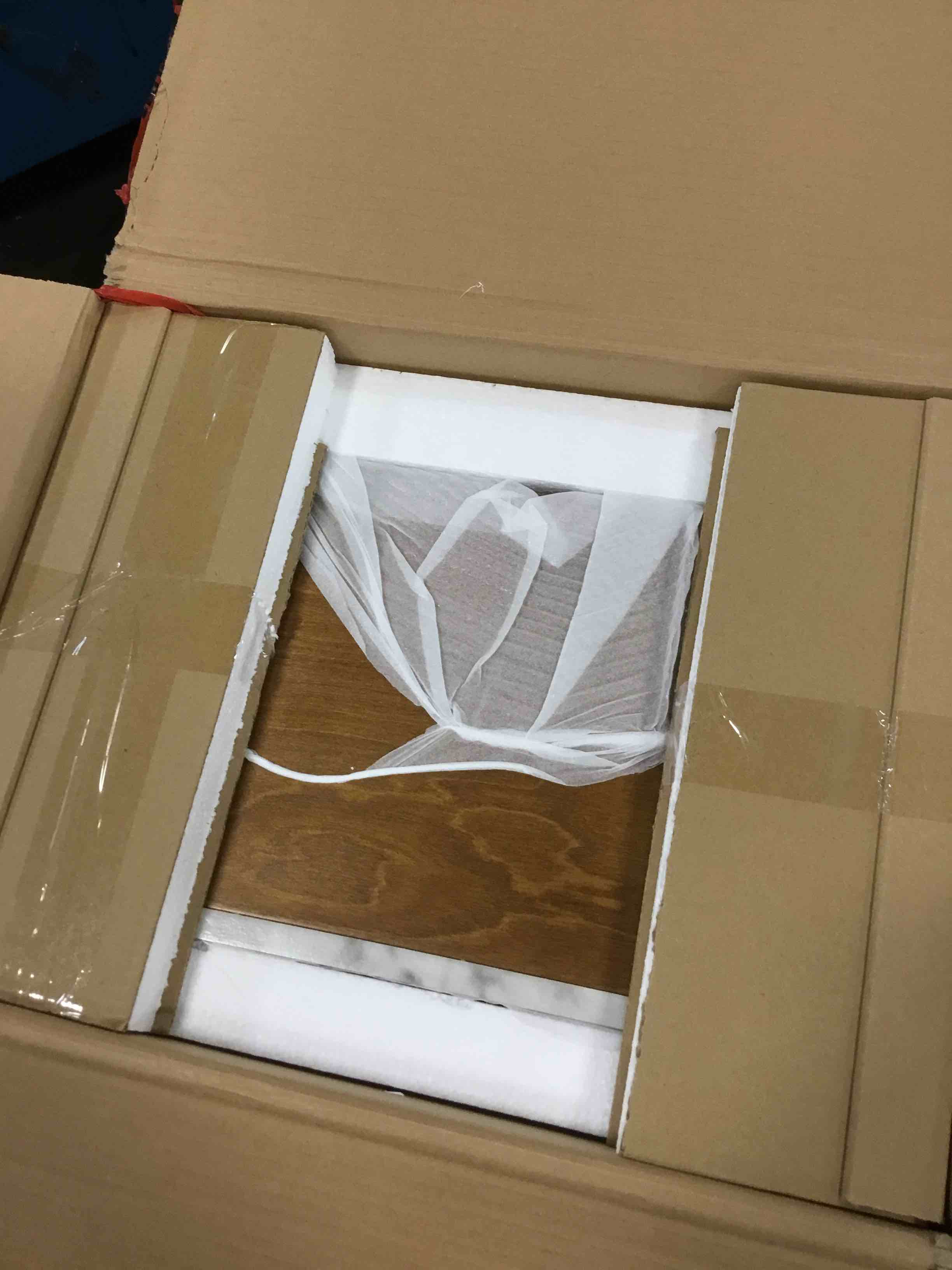 https://s3.amazonaws.com/lotting-images-prod/bidfta/BLU5725790_1715283991378.jpeg