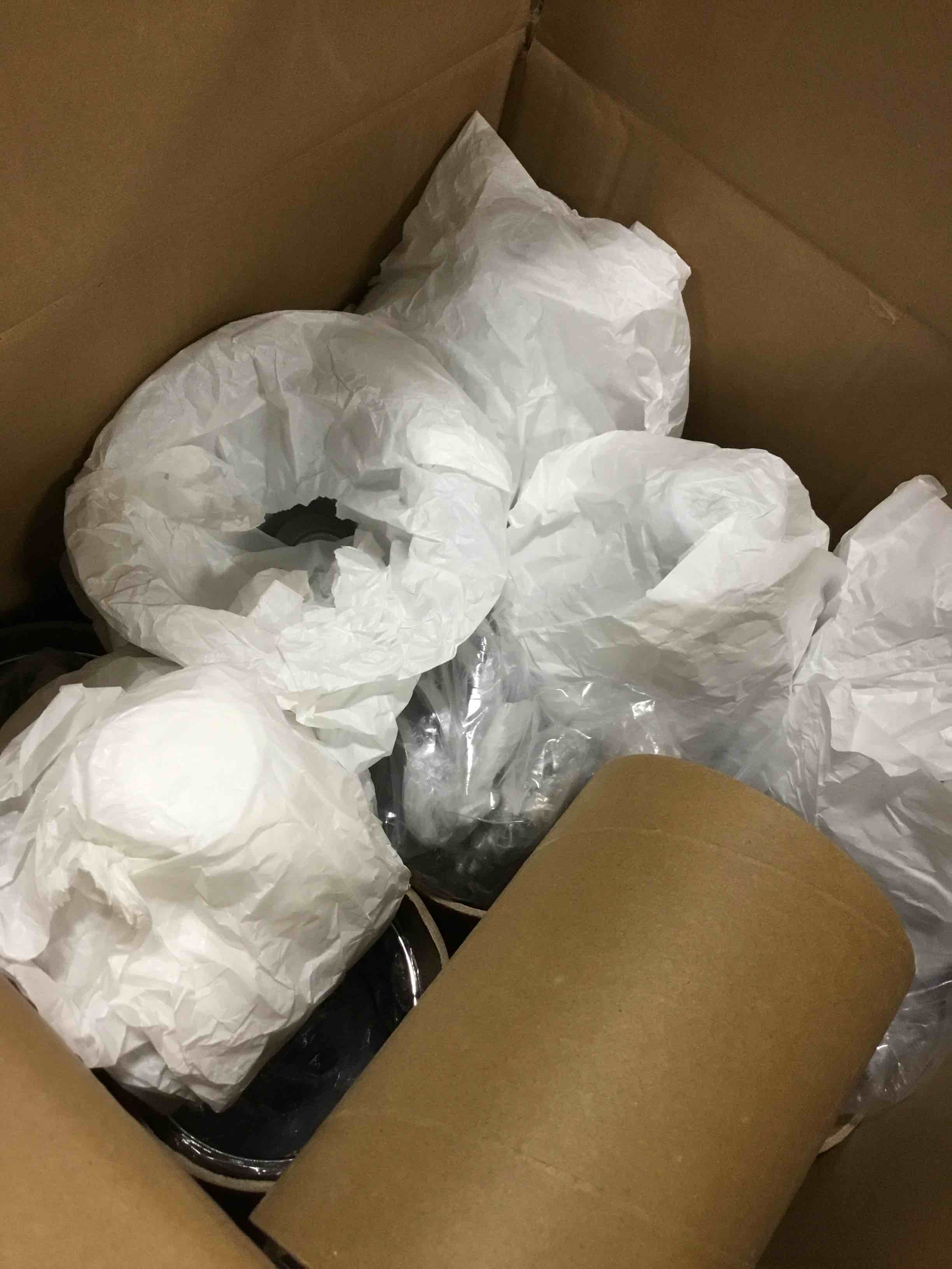 https://s3.amazonaws.com/lotting-images-prod/bidfta/BLU5725883_1715346809311.jpeg