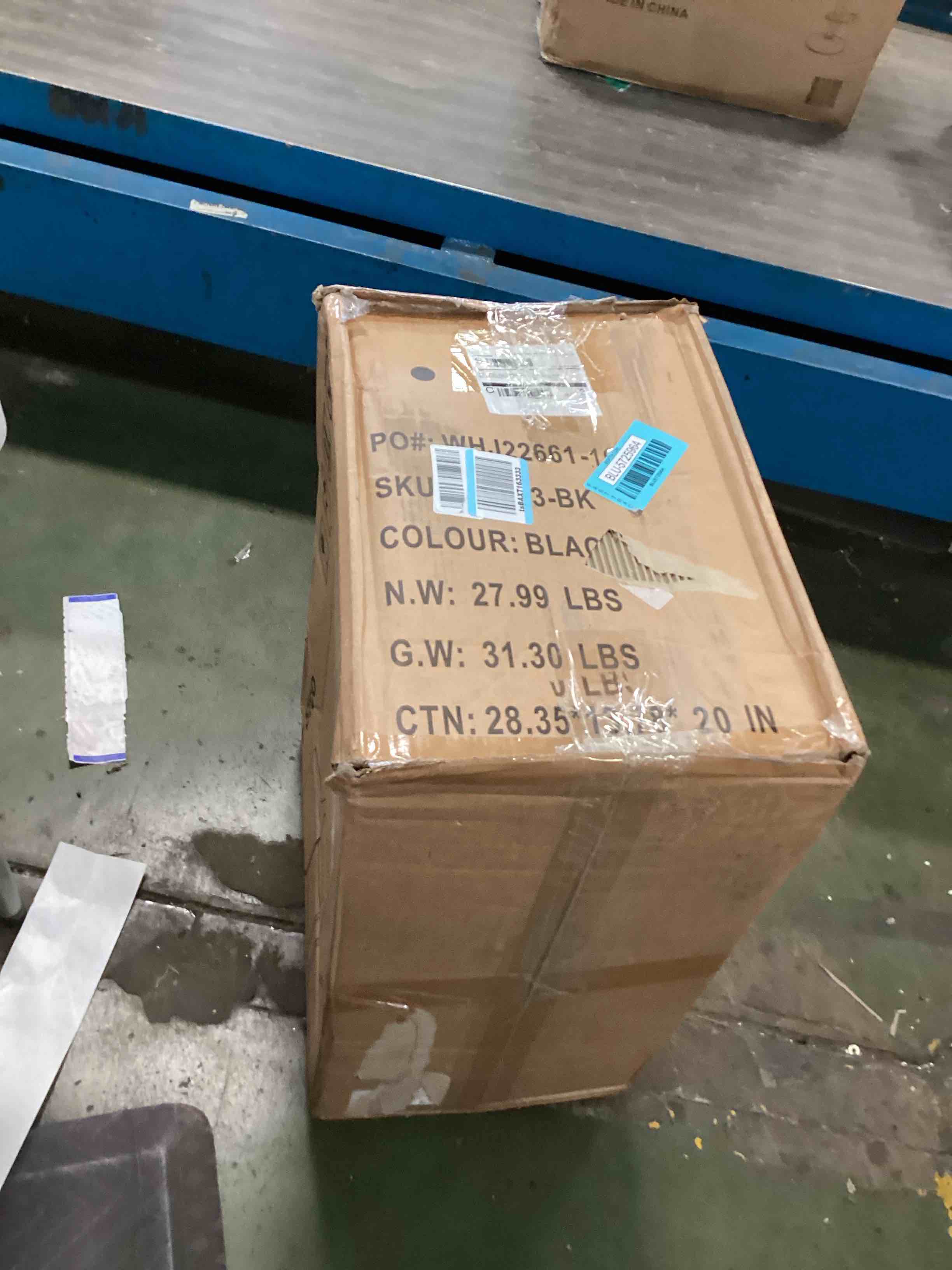 https://s3.amazonaws.com/lotting-images-prod/bidfta/BLU5725964_1714502777752.jpeg