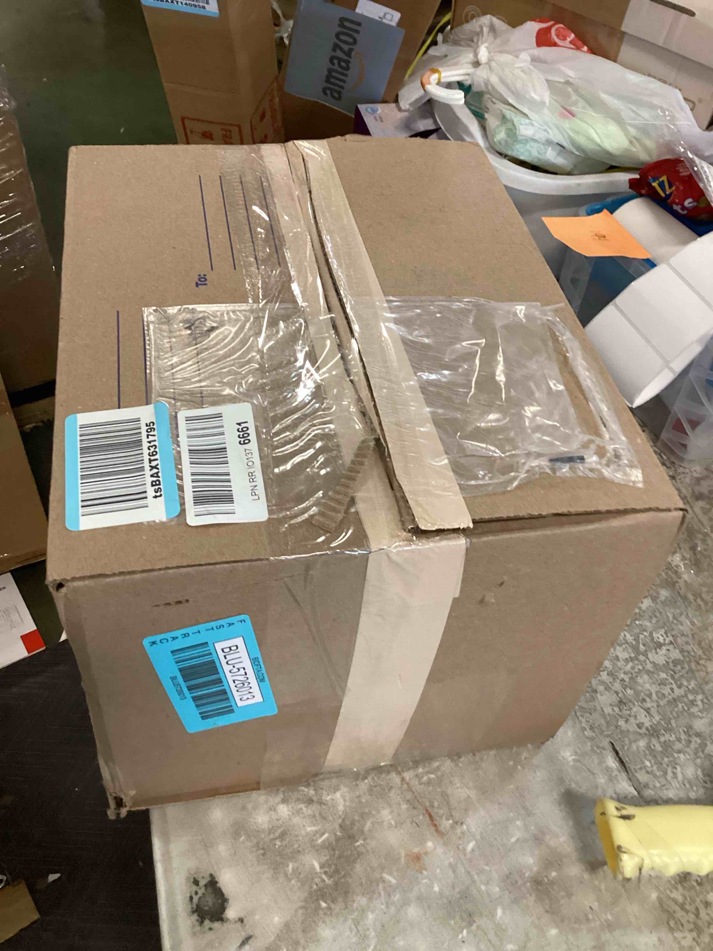 https://s3.amazonaws.com/lotting-images-prod/bidfta/BLU5726013_1714508043793.jpeg