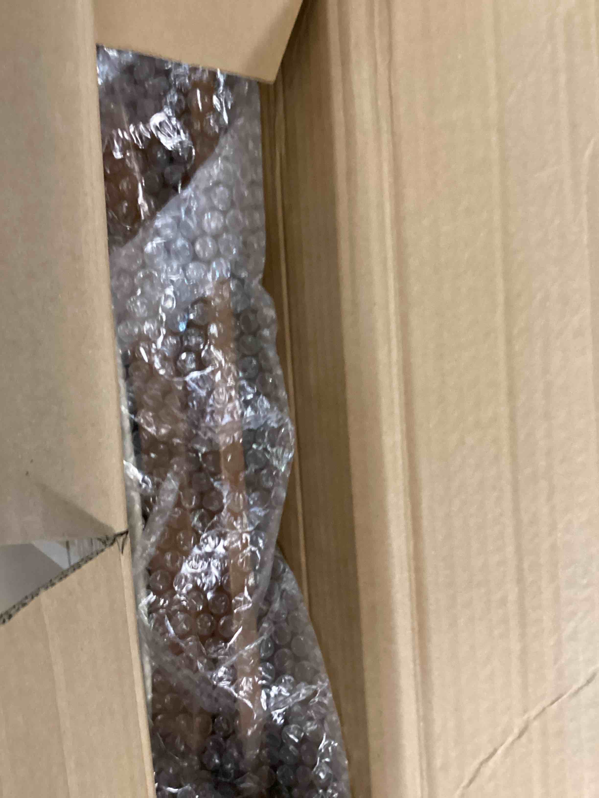 https://s3.amazonaws.com/lotting-images-prod/bidfta/BLU5726016_1714508221085.jpeg