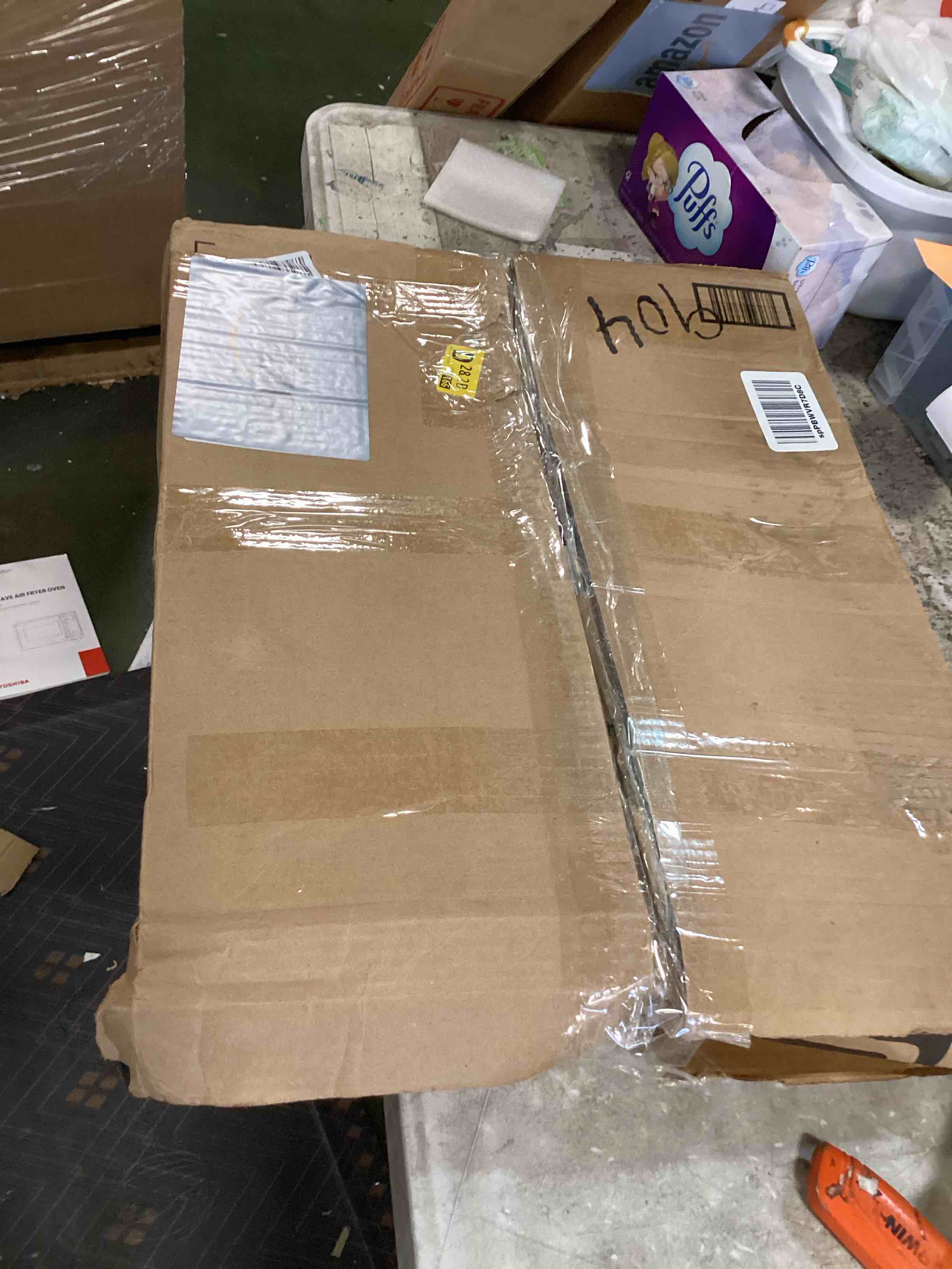 https://s3.amazonaws.com/lotting-images-prod/bidfta/BLU5726017_1714508342547.jpeg