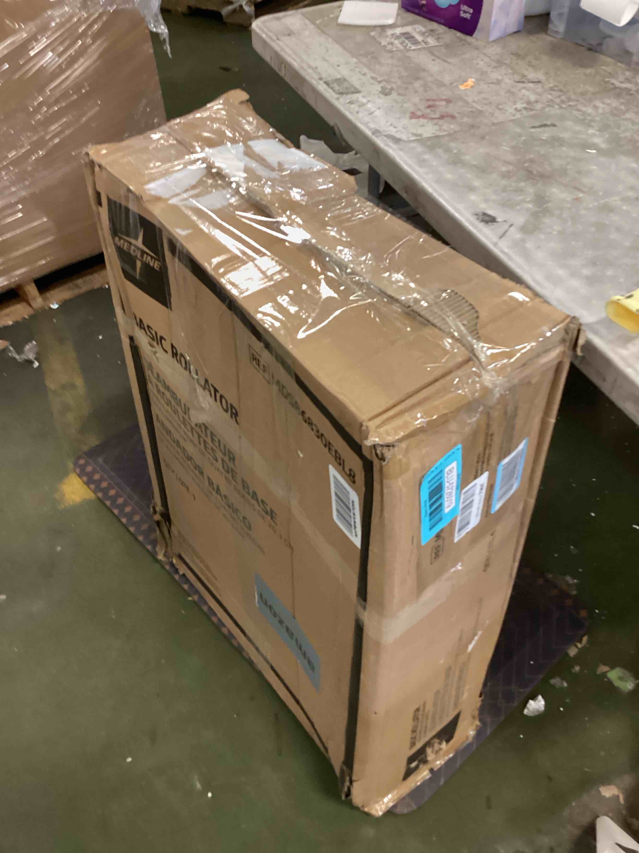 https://s3.amazonaws.com/lotting-images-prod/bidfta/BLU5726019_1714508502638.jpeg