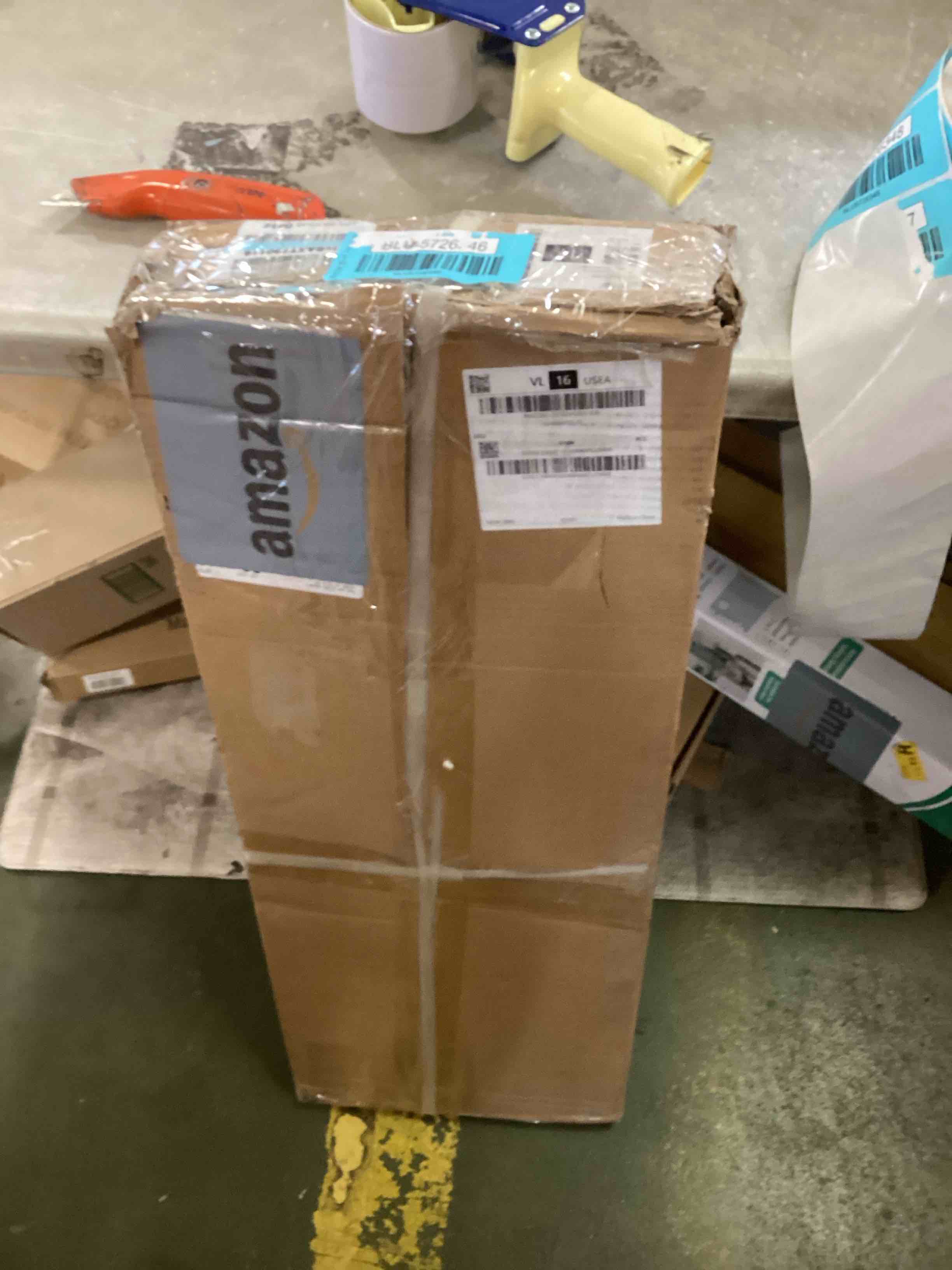 https://s3.amazonaws.com/lotting-images-prod/bidfta/BLU5726346_1714663668475.jpeg