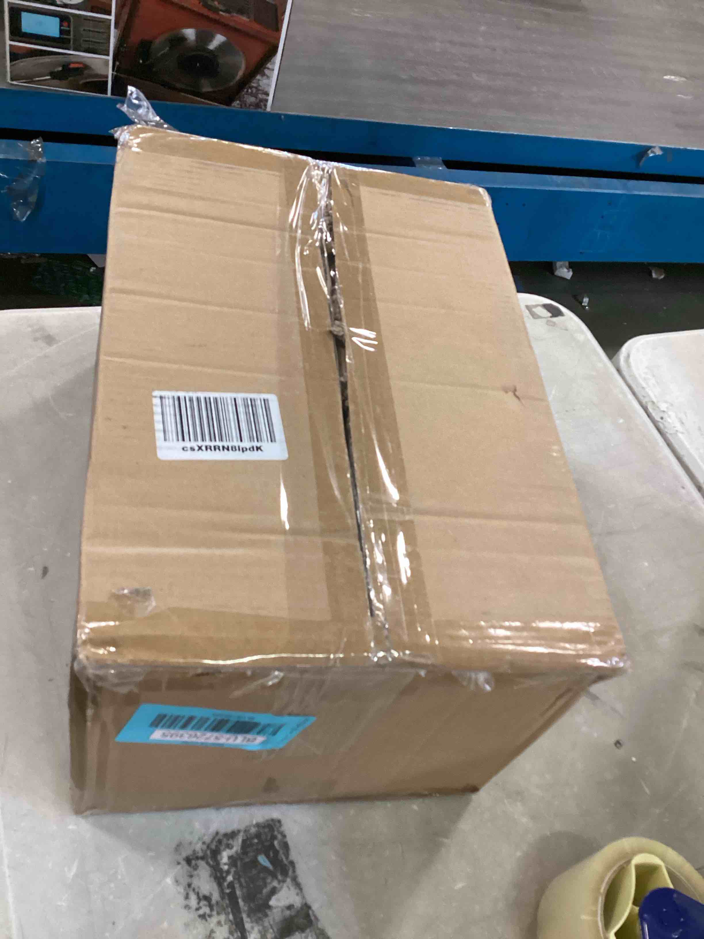 https://s3.amazonaws.com/lotting-images-prod/bidfta/BLU5726395_1714671177520.jpeg