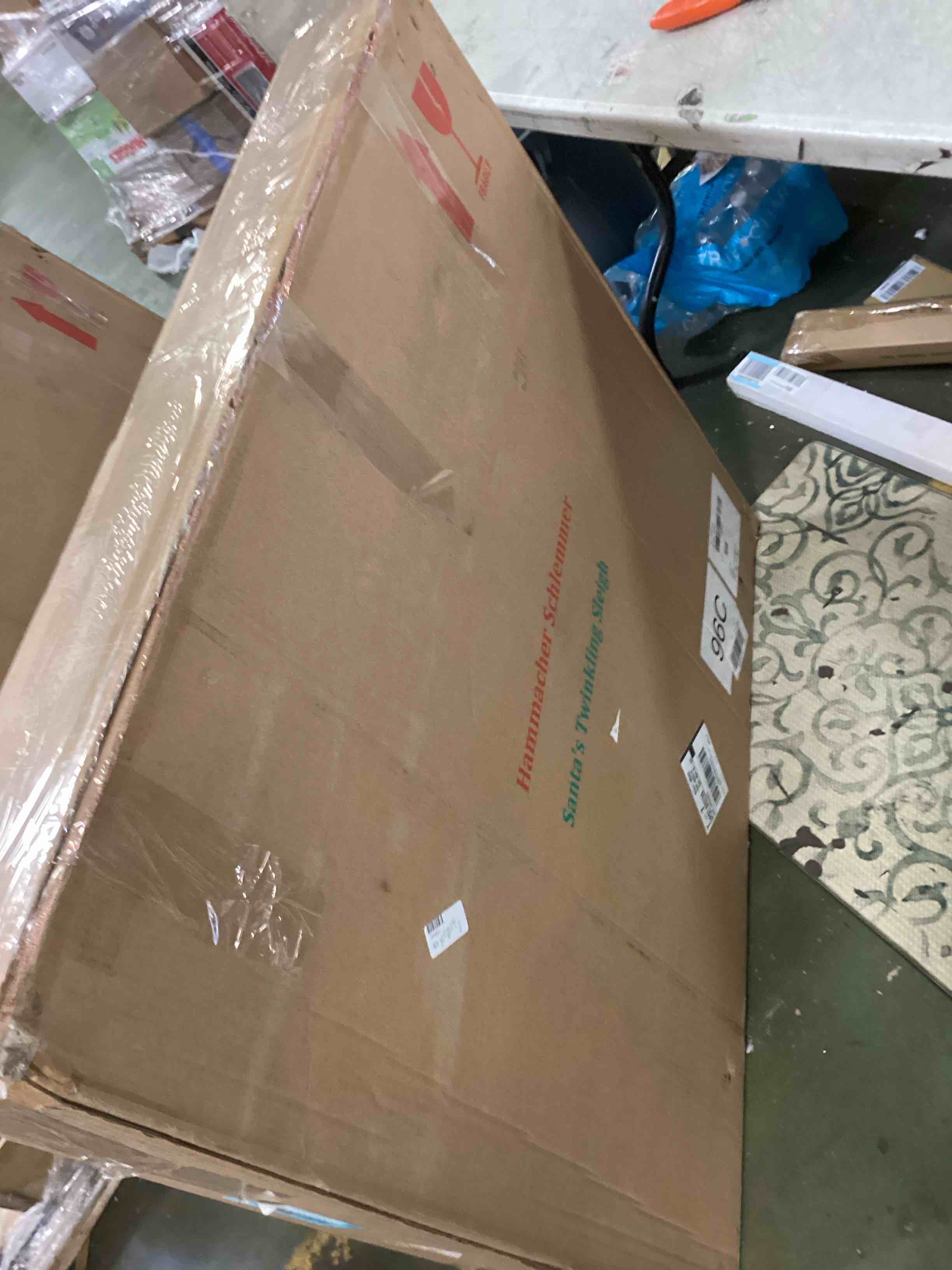 https://s3.amazonaws.com/lotting-images-prod/bidfta/BLU5726502_1714740385861.jpeg
