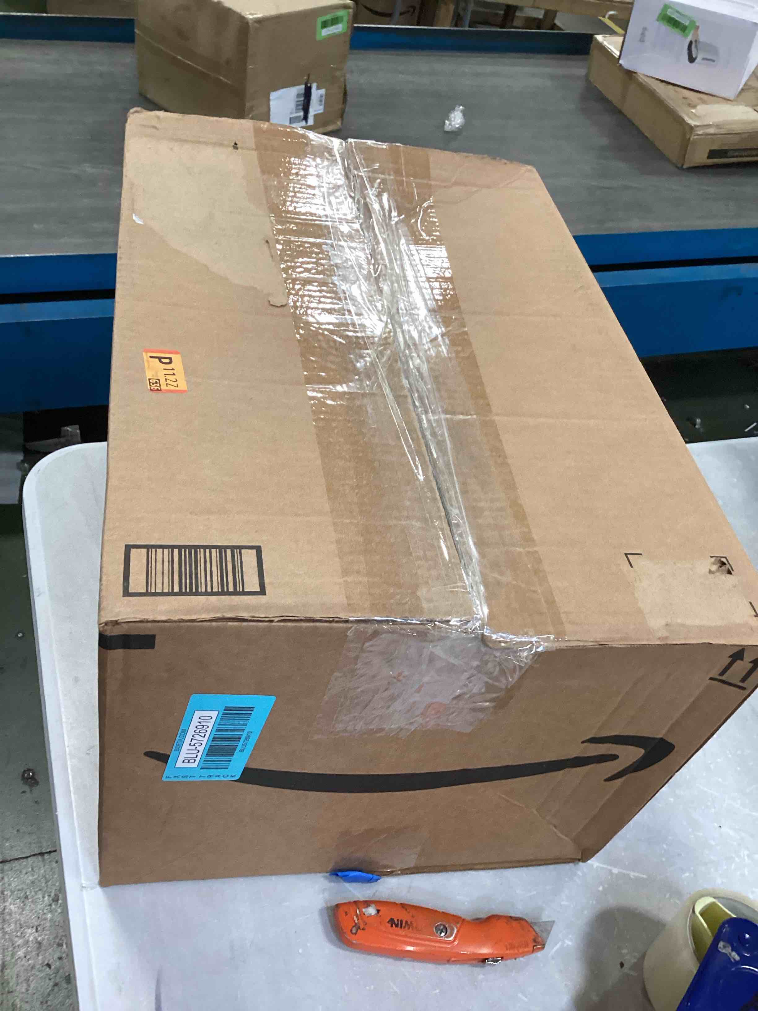 https://s3.amazonaws.com/lotting-images-prod/bidfta/BLU5726910_1715009046638.jpeg