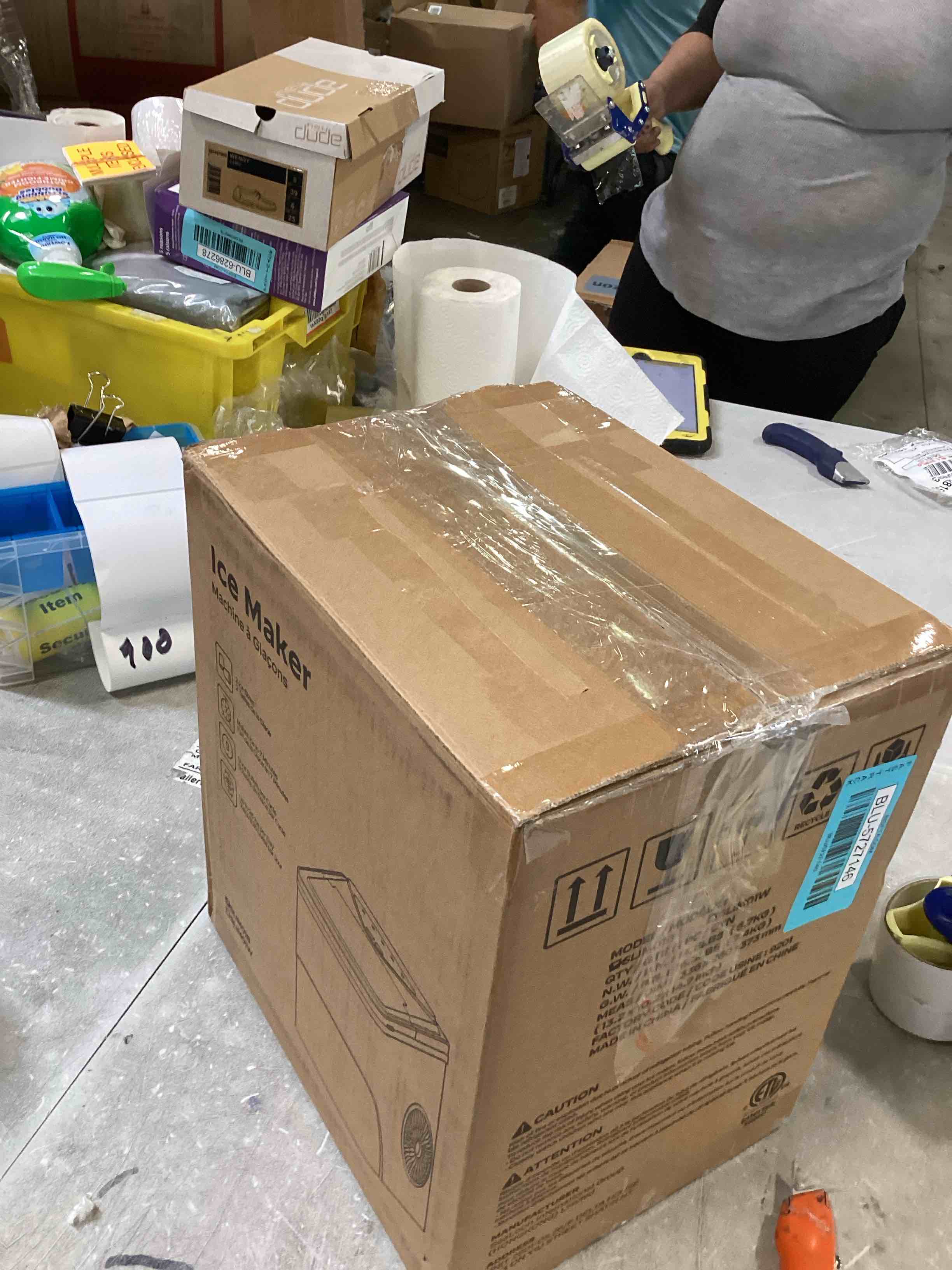 https://s3.amazonaws.com/lotting-images-prod/bidfta/BLU5727146_1715099465270.jpeg