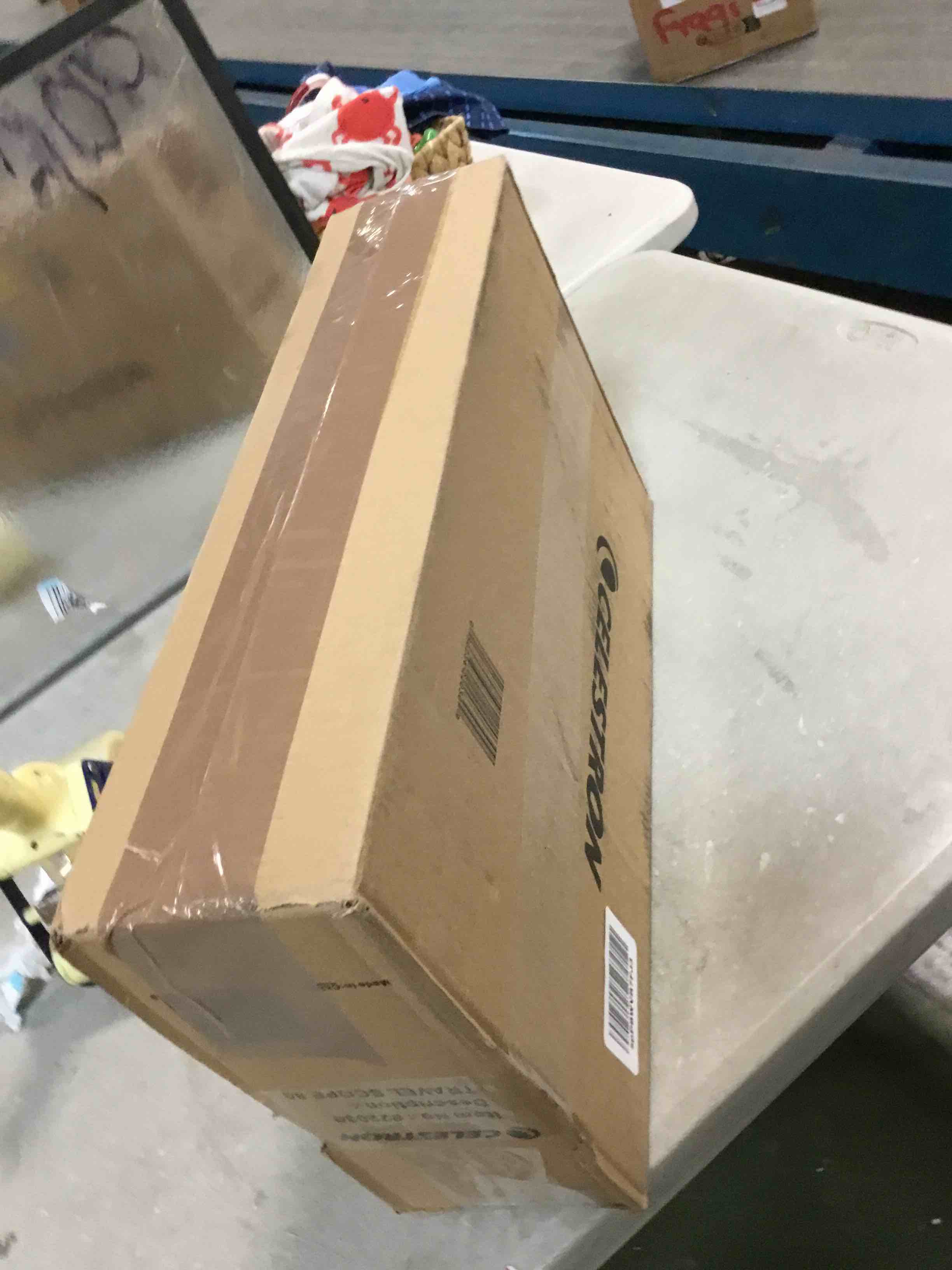 https://s3.amazonaws.com/lotting-images-prod/bidfta/BLU5727603_1714564082738.jpeg