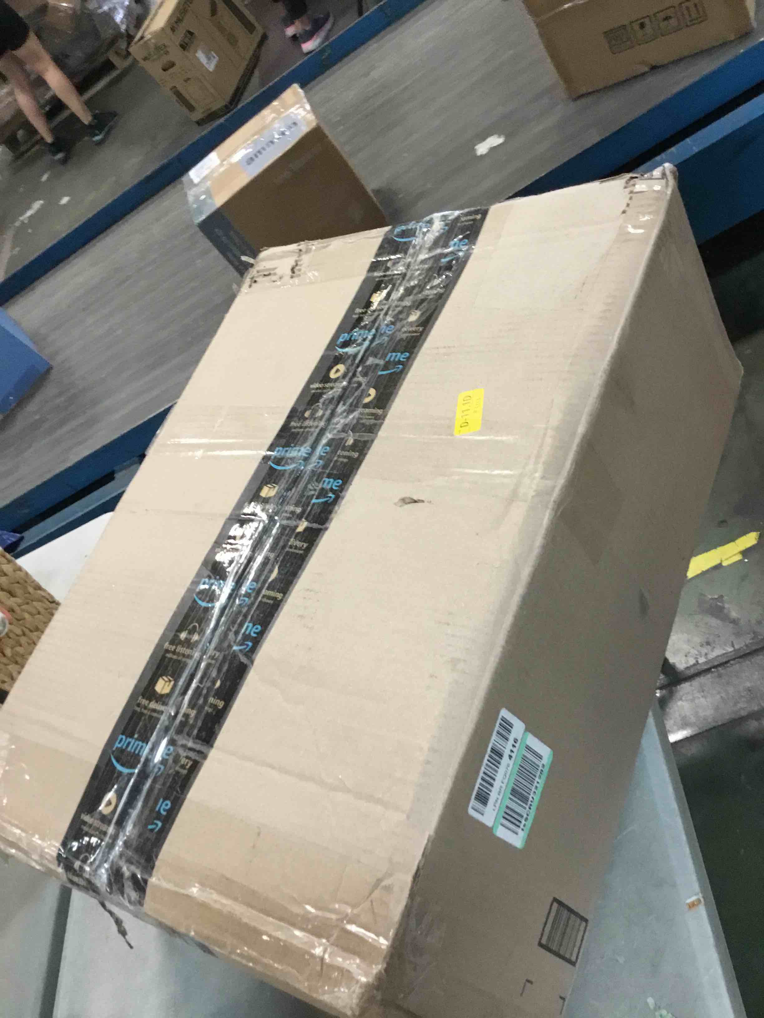 https://s3.amazonaws.com/lotting-images-prod/bidfta/BLU5727618_1714566380961.jpeg