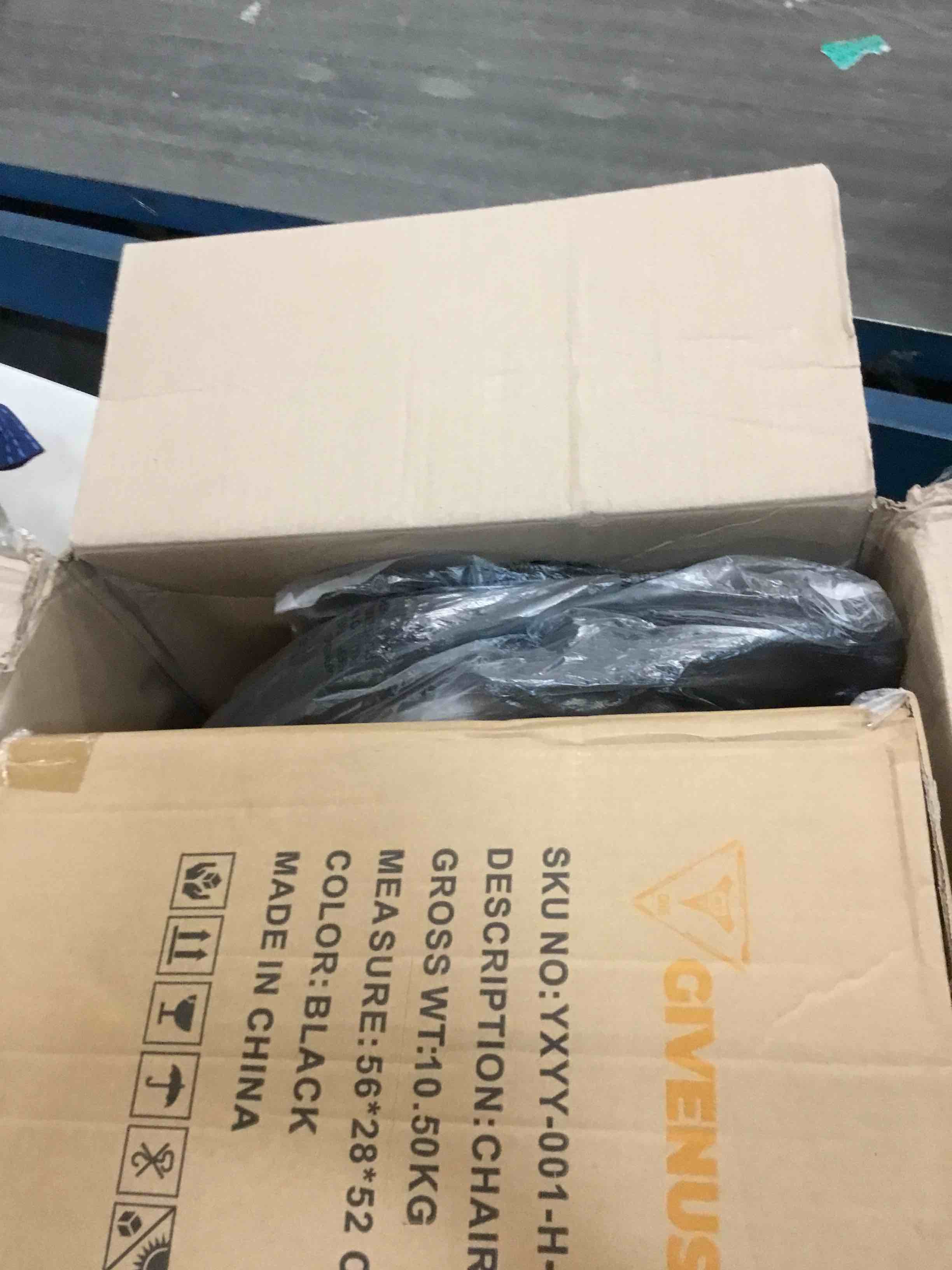 https://s3.amazonaws.com/lotting-images-prod/bidfta/BLU5727618_1714566453321.jpeg