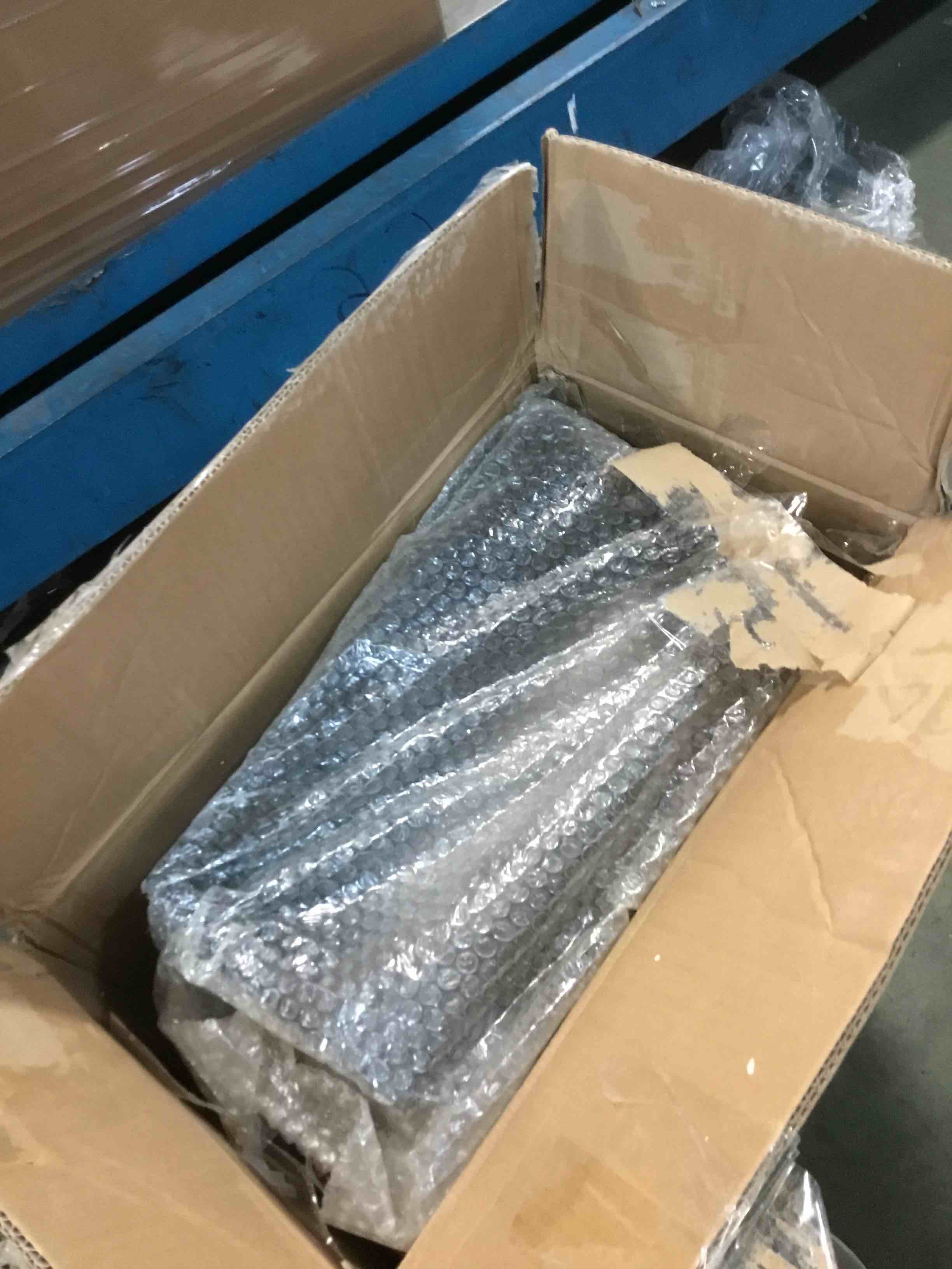 https://s3.amazonaws.com/lotting-images-prod/bidfta/BLU5728331_1714761686735.jpeg
