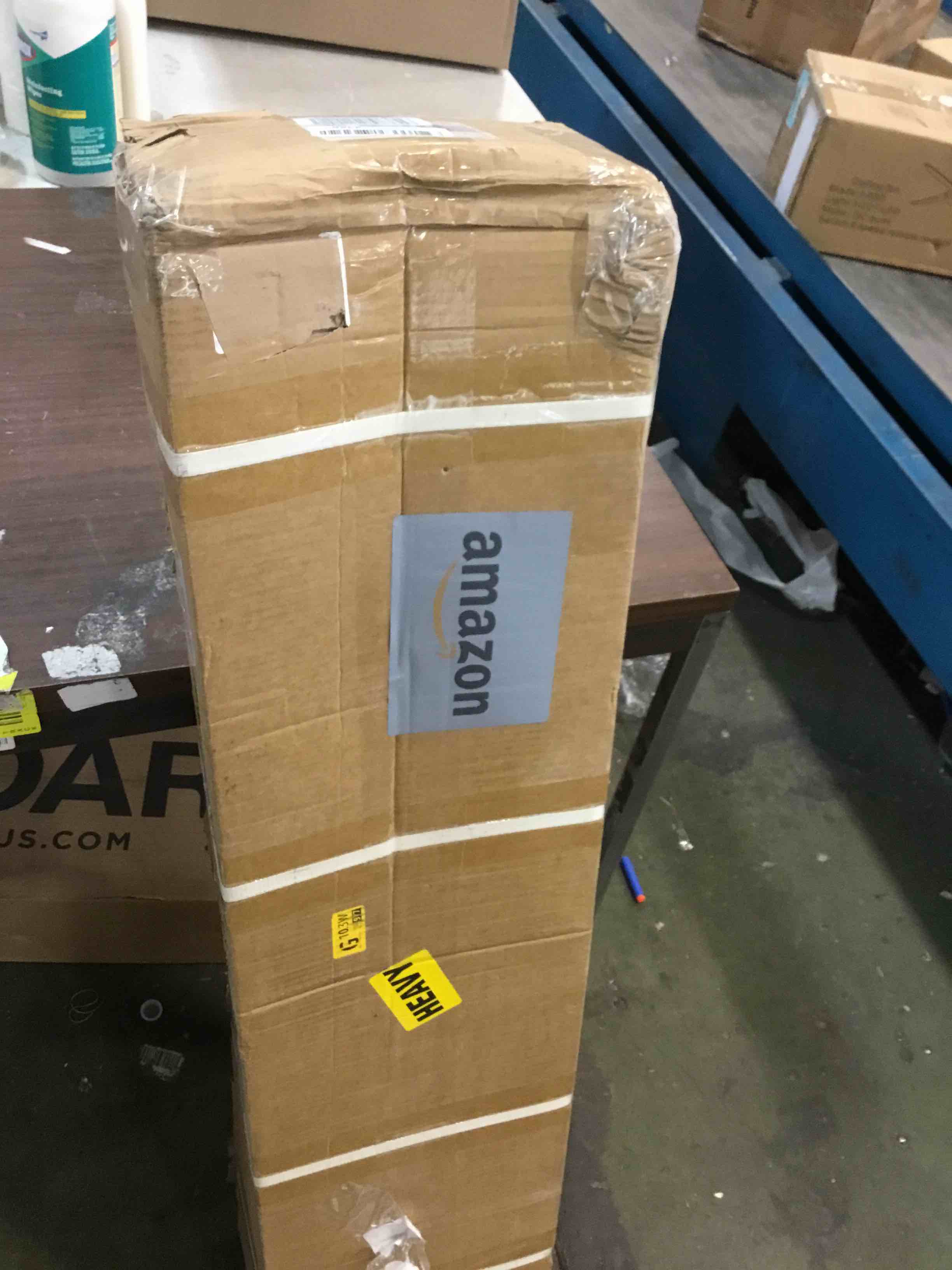 https://s3.amazonaws.com/lotting-images-prod/bidfta/BLU5728334_1714762156835.jpeg