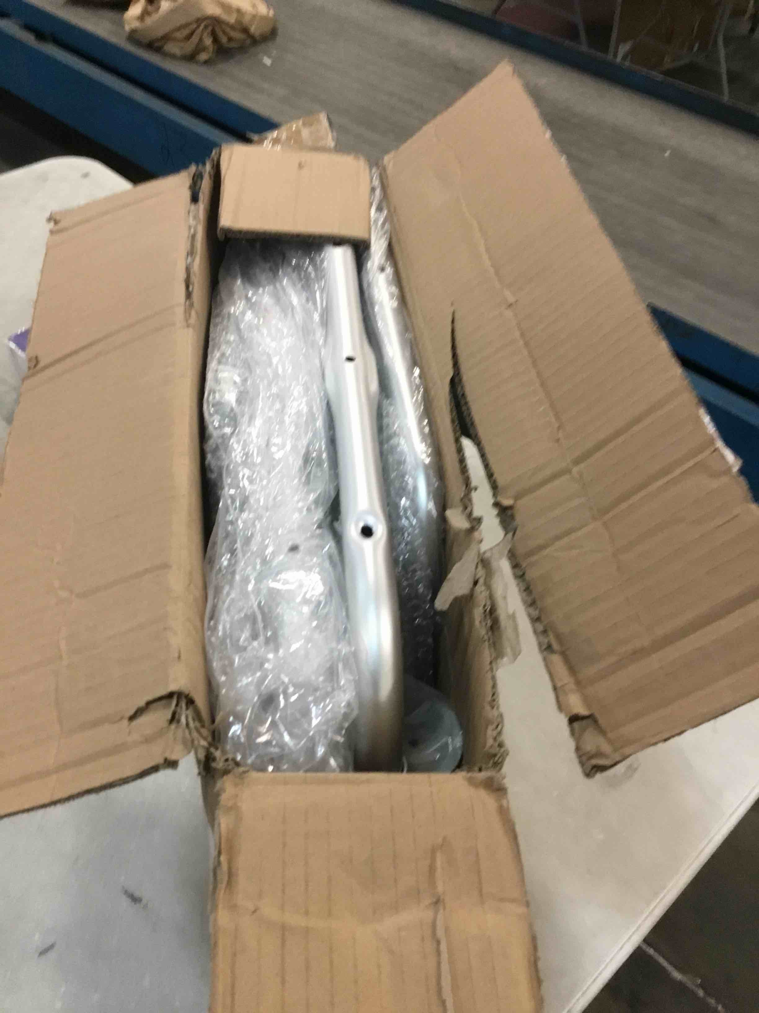 https://s3.amazonaws.com/lotting-images-prod/bidfta/BLU5728771_1715087750919.jpeg