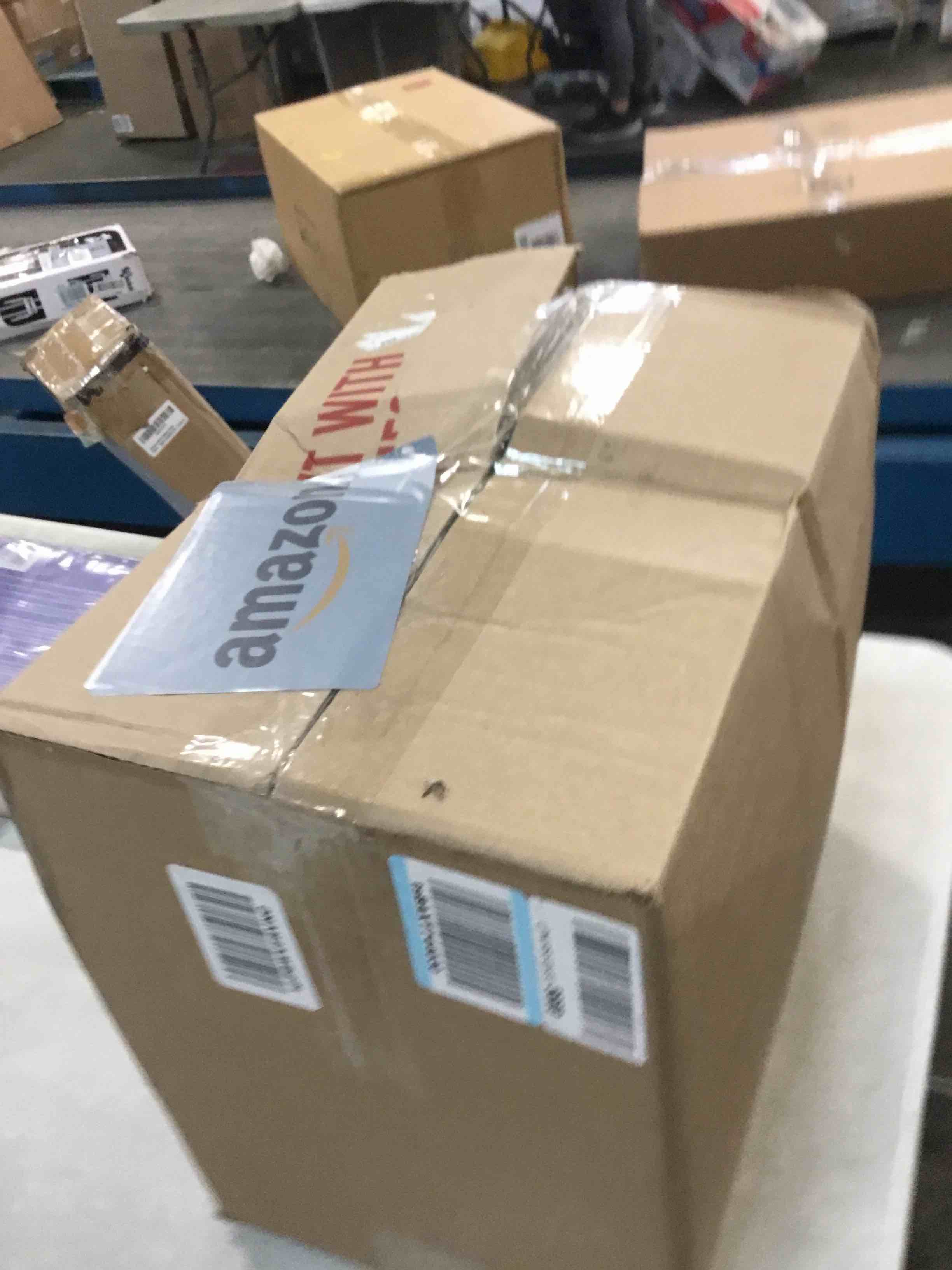 https://s3.amazonaws.com/lotting-images-prod/bidfta/BLU5728777_1715088365052.jpeg
