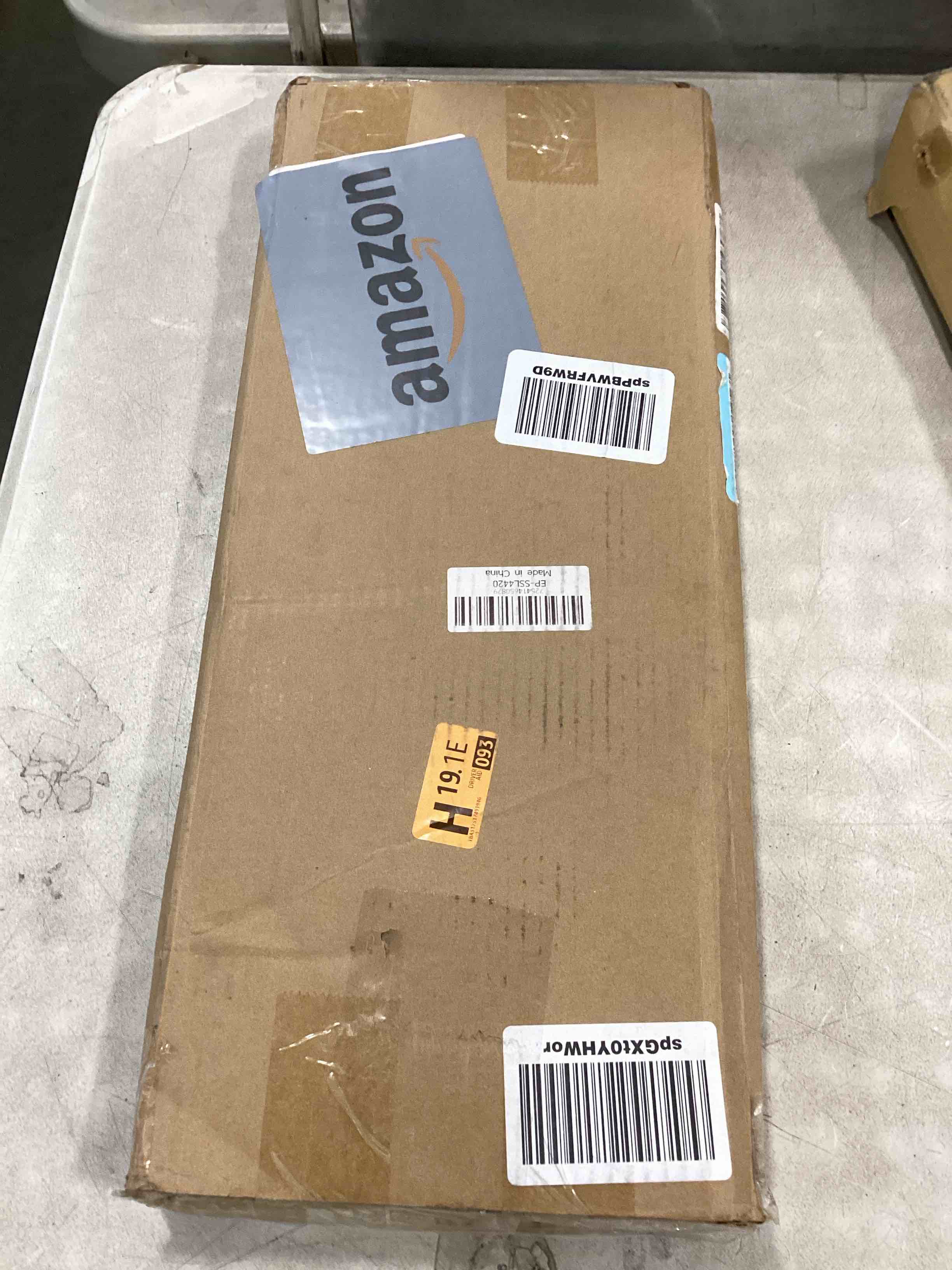 https://s3.amazonaws.com/lotting-images-prod/bidfta/BLU5729102_1715089970219.jpeg