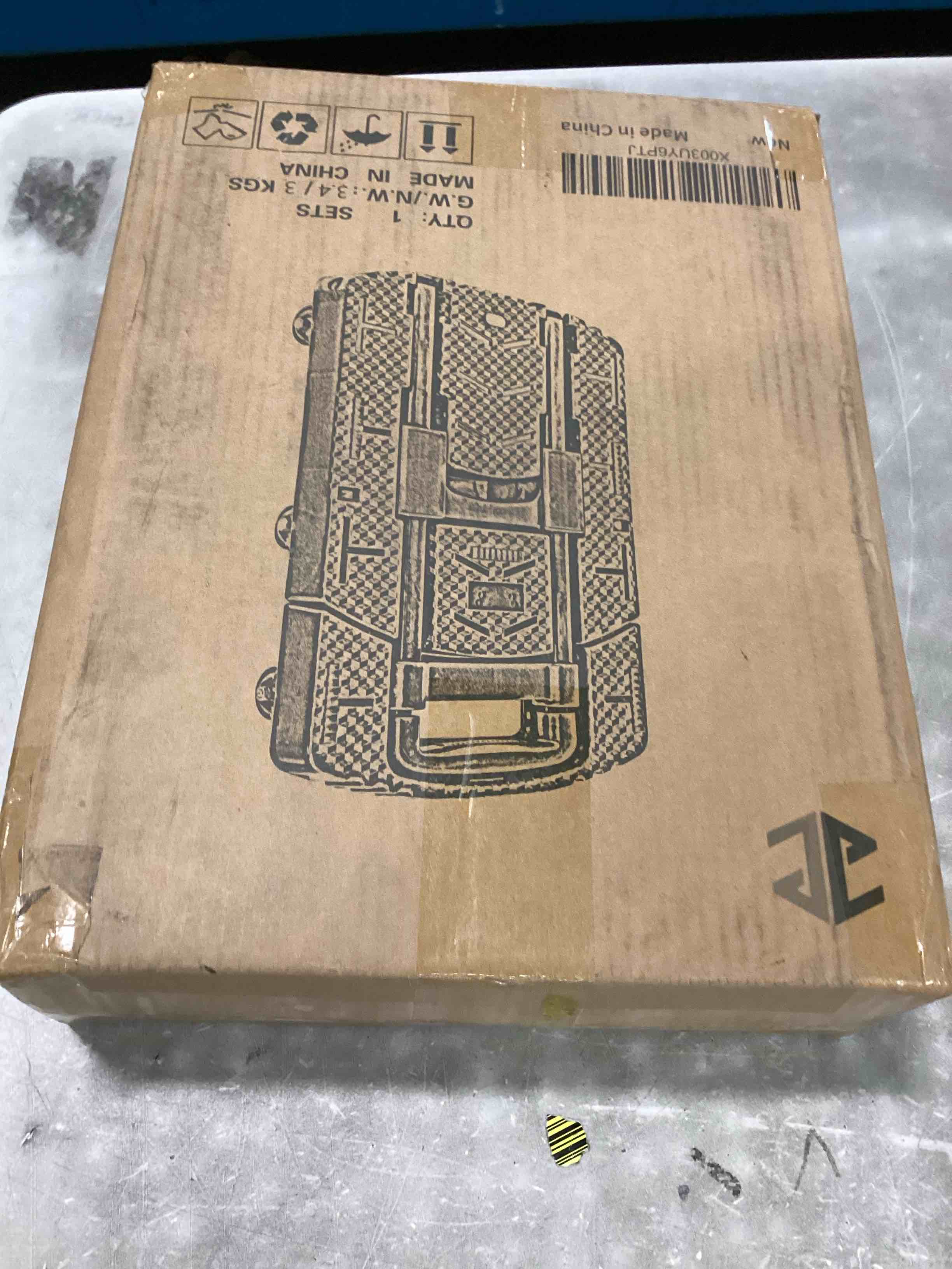 https://s3.amazonaws.com/lotting-images-prod/bidfta/BLU5729687_1715268893722.jpeg