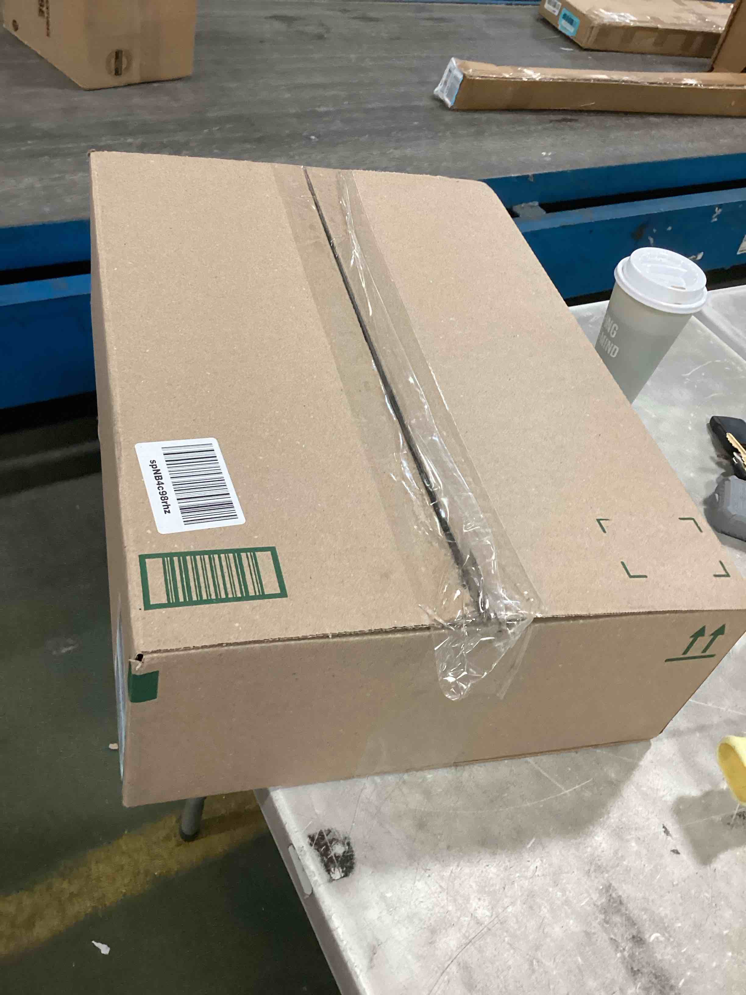 https://s3.amazonaws.com/lotting-images-prod/bidfta/BLU5730056_1715427092573.jpeg