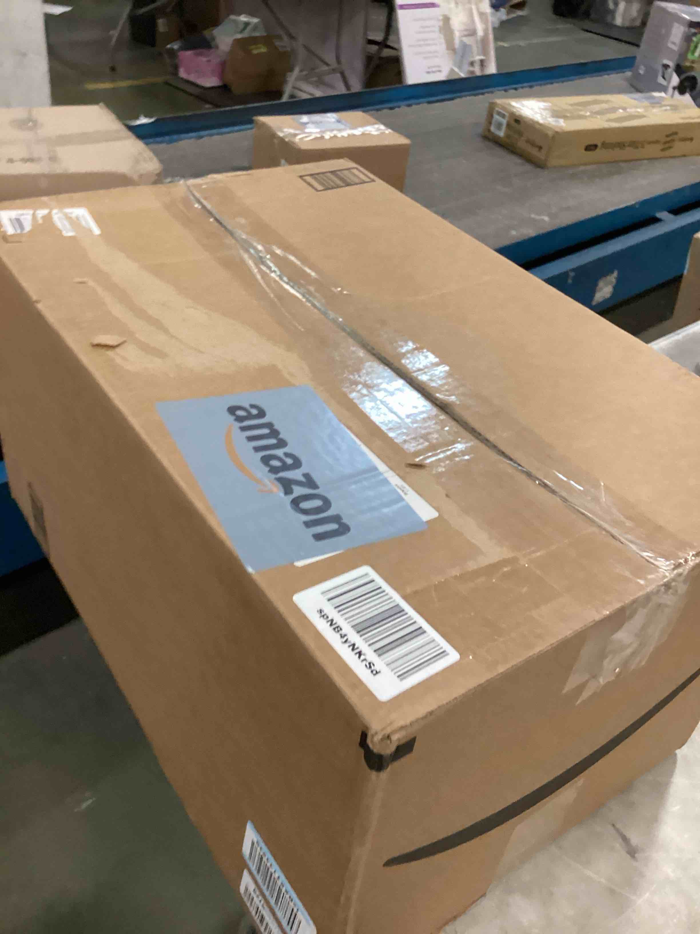 https://s3.amazonaws.com/lotting-images-prod/bidfta/BLU5730075_1715429130653.jpeg