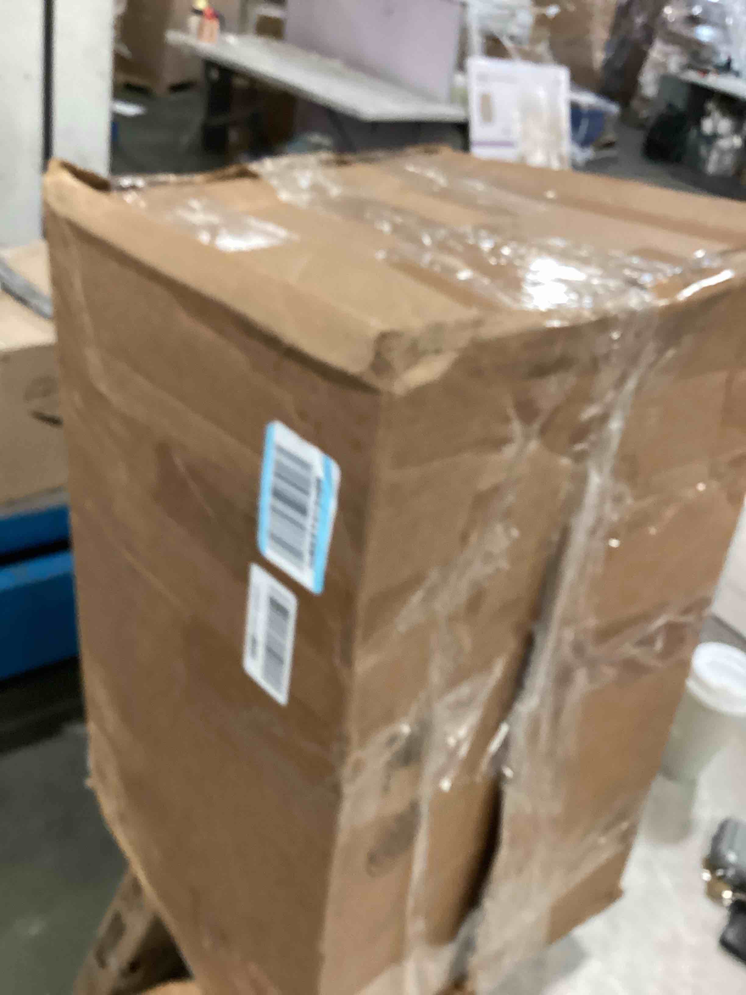 https://s3.amazonaws.com/lotting-images-prod/bidfta/BLU5730079_1715429427539.jpeg