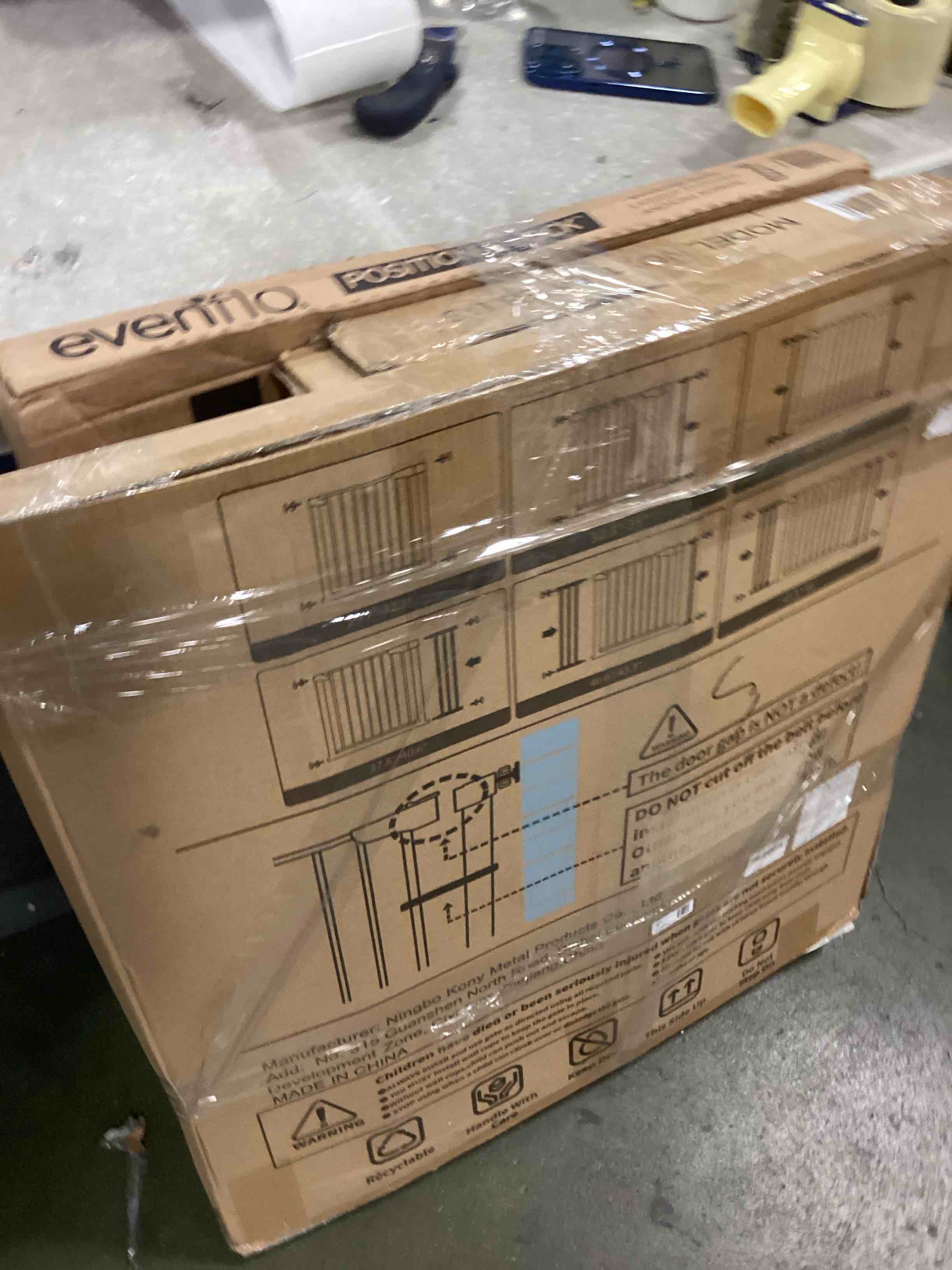 https://s3.amazonaws.com/lotting-images-prod/bidfta/BLU5730094_1715430410254.jpeg