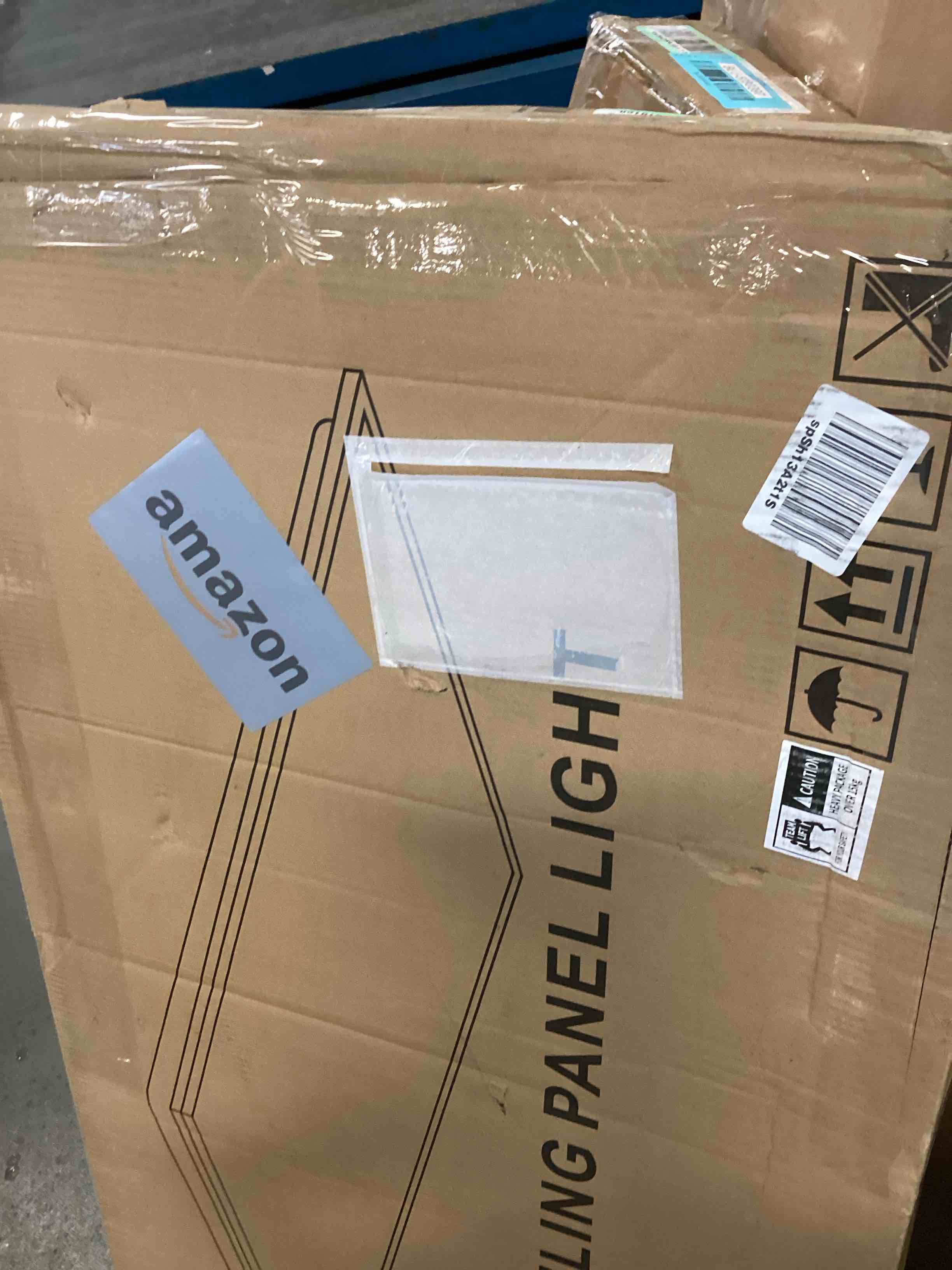 https://s3.amazonaws.com/lotting-images-prod/bidfta/BLU5730400_1715618149310.jpeg