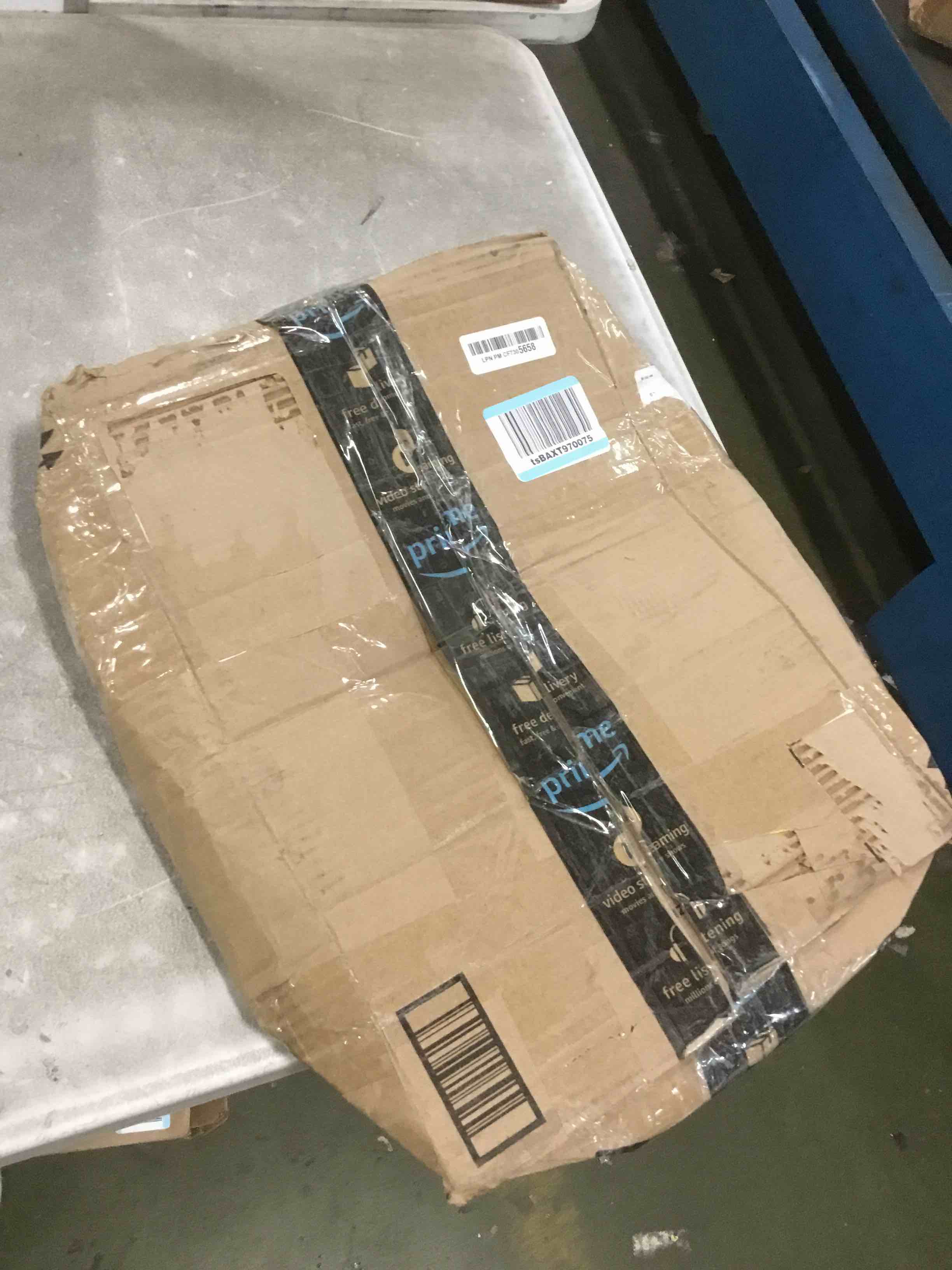 https://s3.amazonaws.com/lotting-images-prod/bidfta/BLU5730590_1715010909714.jpeg