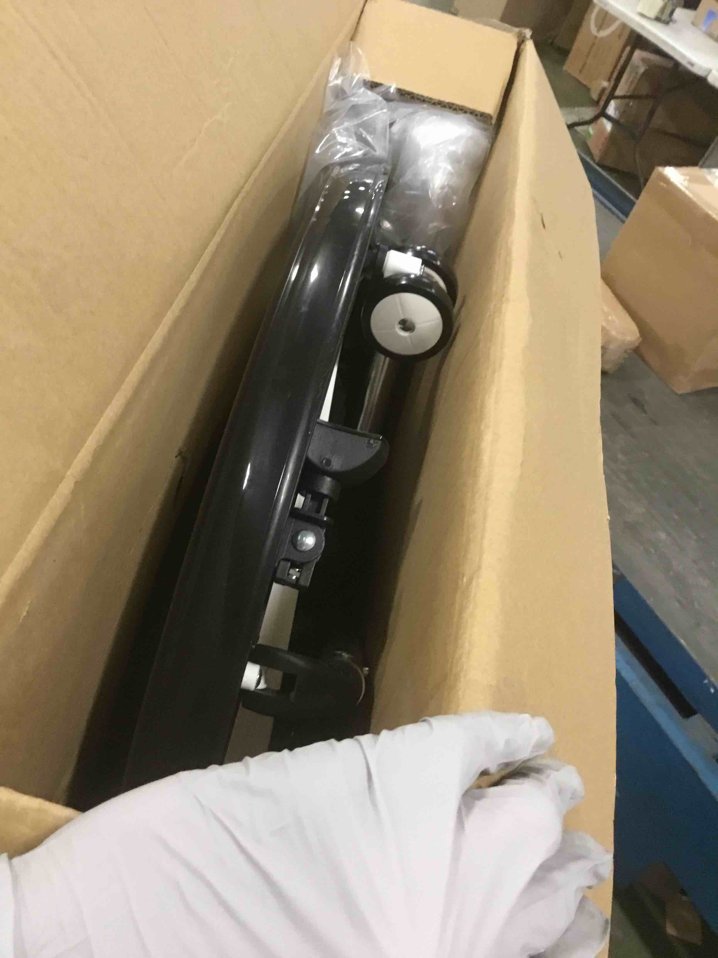 https://s3.amazonaws.com/lotting-images-prod/bidfta/BLU5730592_1715008934655.jpeg