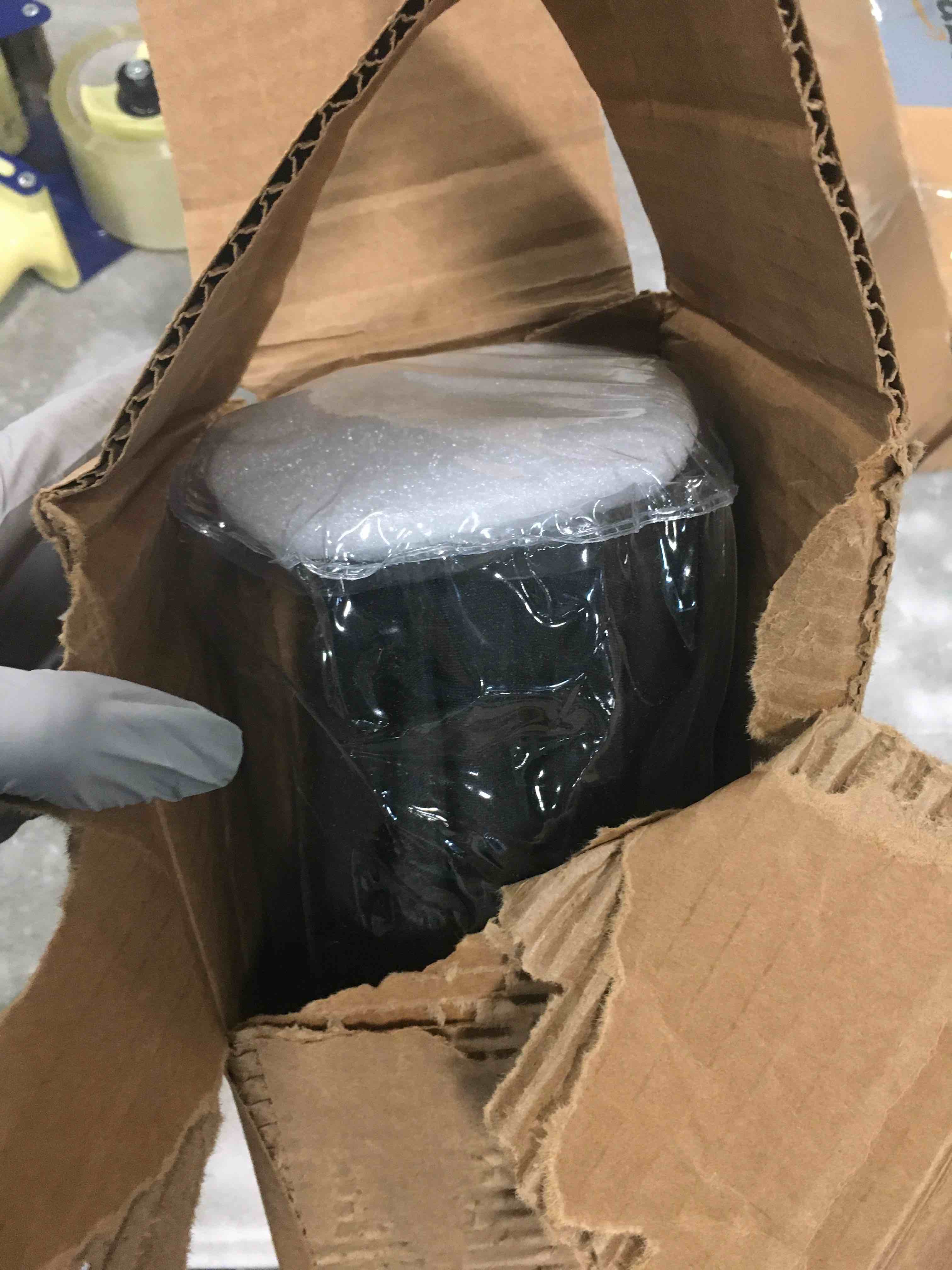 https://s3.amazonaws.com/lotting-images-prod/bidfta/BLU5730621_1715006490587.jpeg