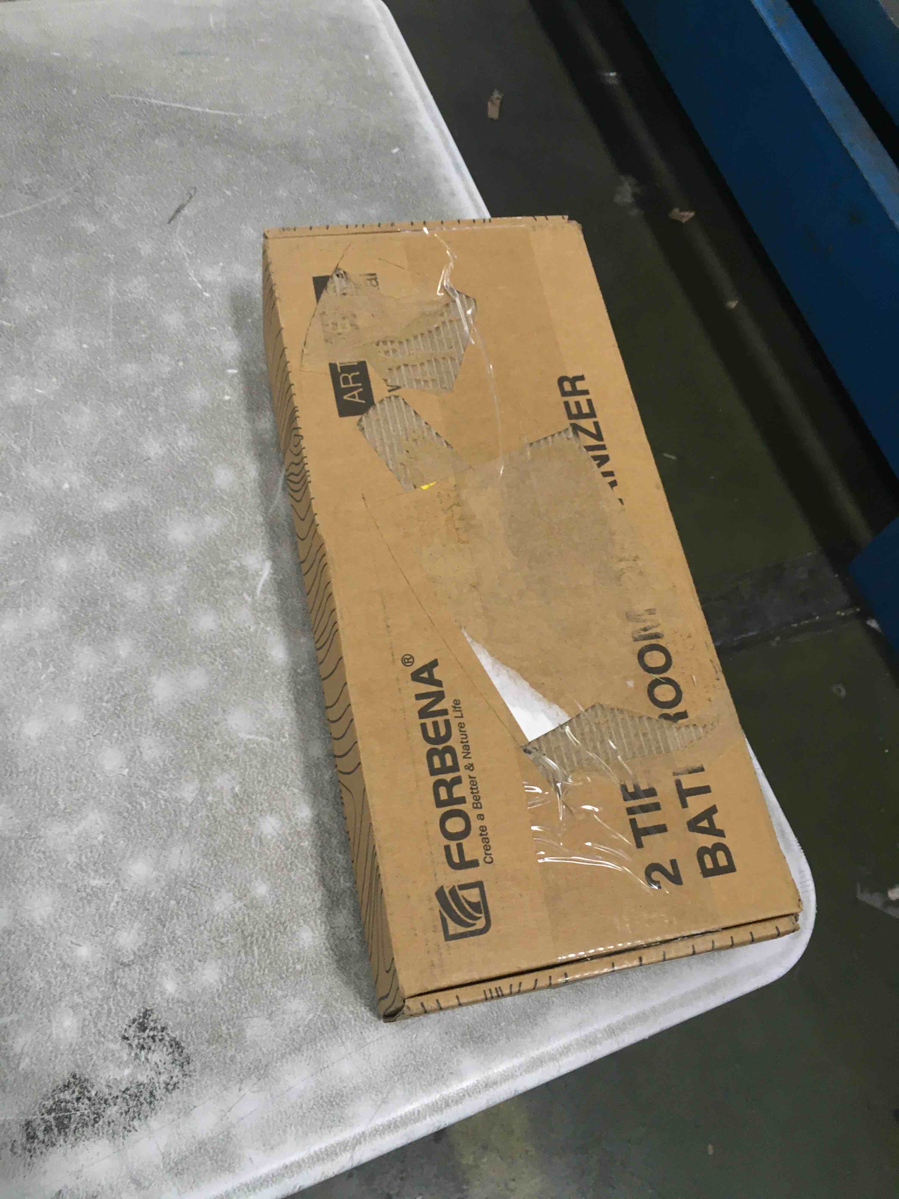 https://s3.amazonaws.com/lotting-images-prod/bidfta/BLU5730629_1715005323317.jpeg