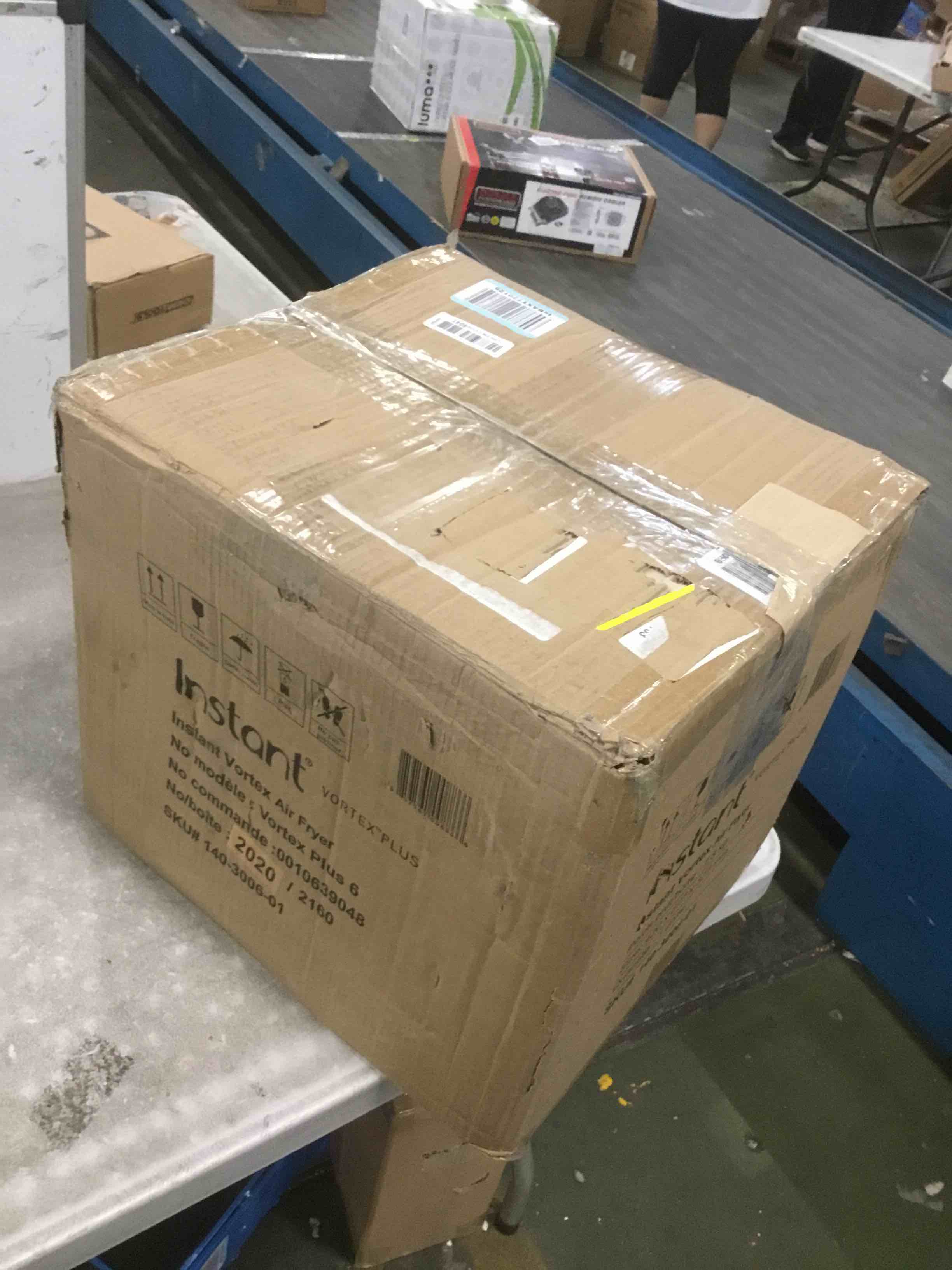 https://s3.amazonaws.com/lotting-images-prod/bidfta/BLU5730665_1715012704930.jpeg