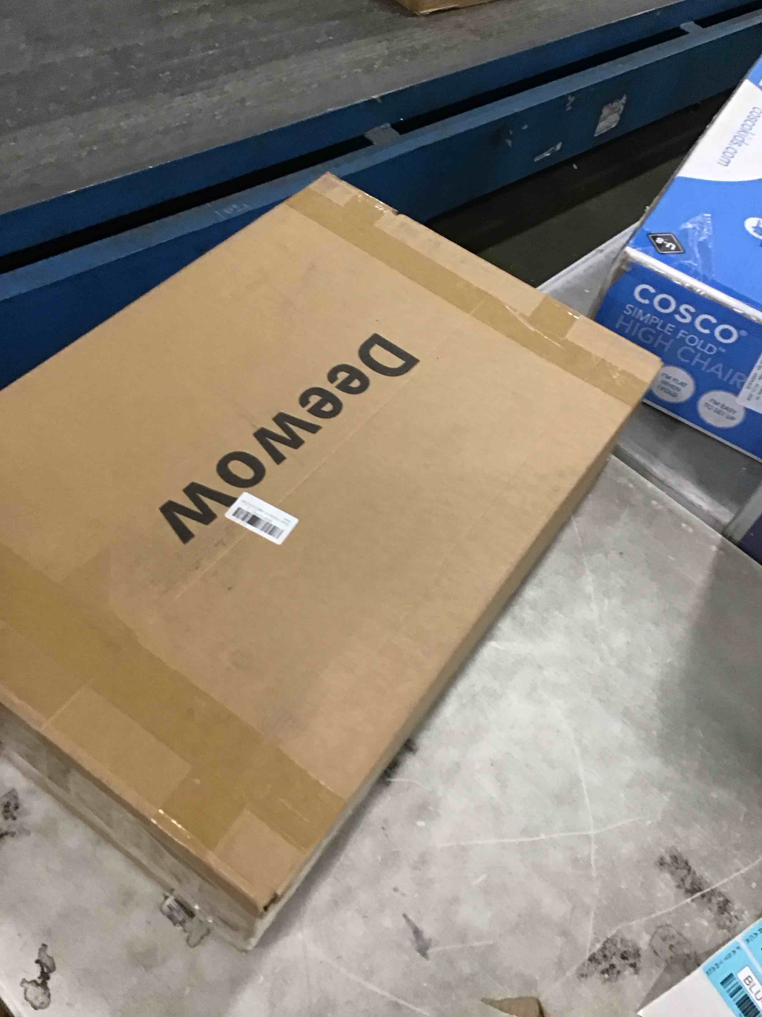 https://s3.amazonaws.com/lotting-images-prod/bidfta/BLU5730852_1715094714087.jpeg