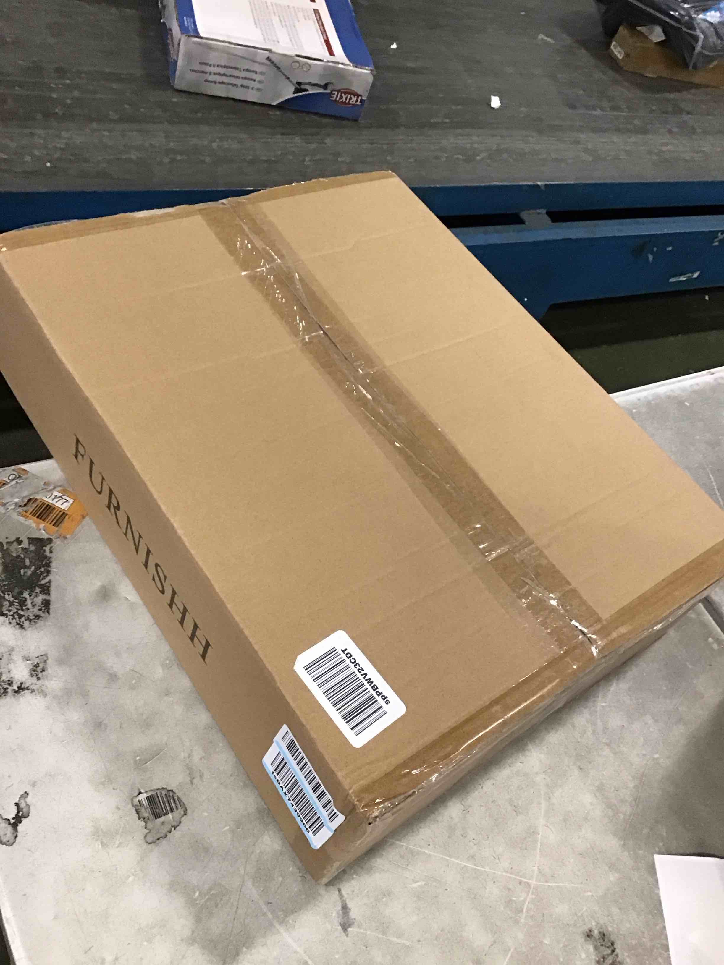https://s3.amazonaws.com/lotting-images-prod/bidfta/BLU5730886_1715097078667.jpeg