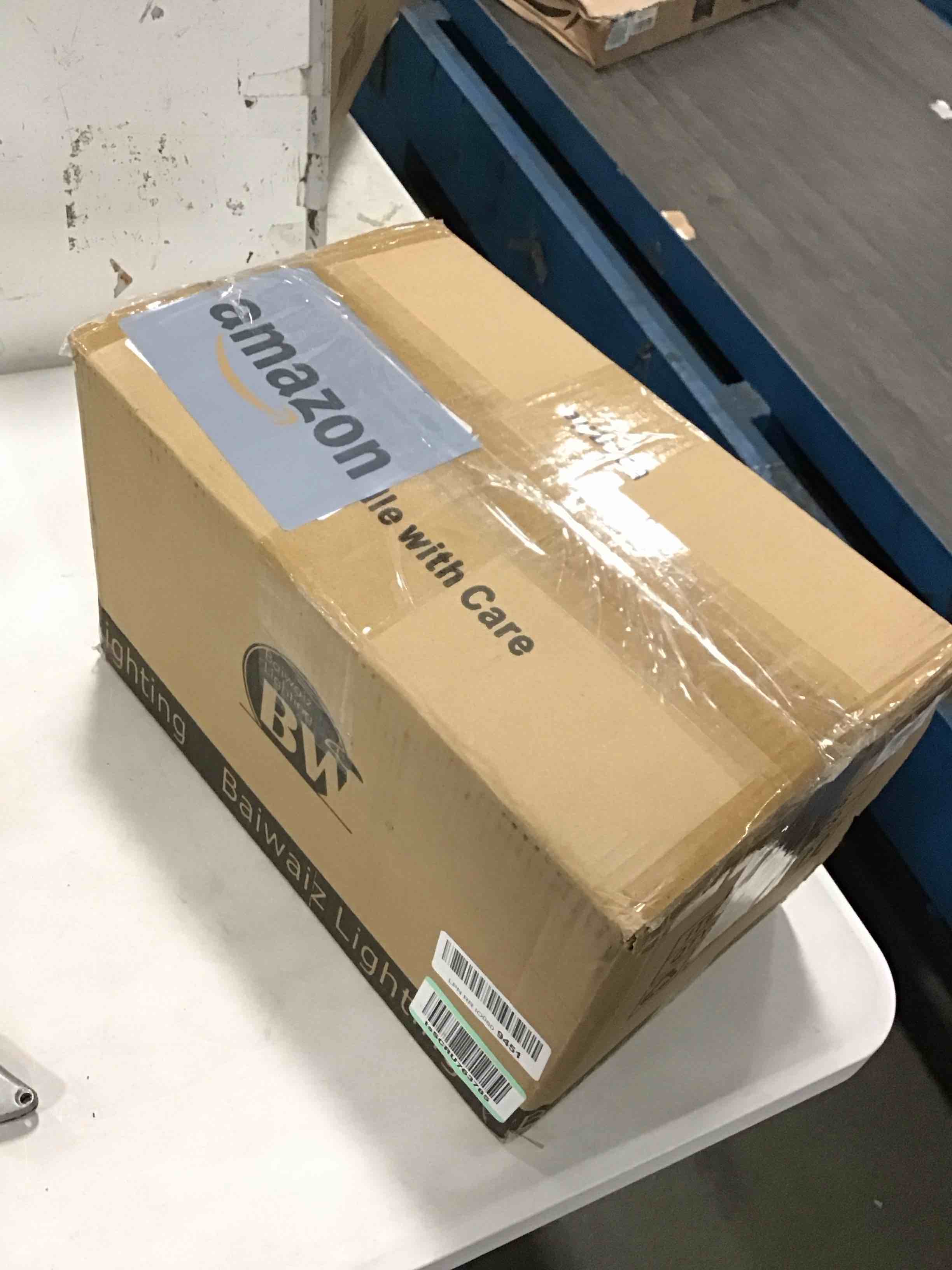 https://s3.amazonaws.com/lotting-images-prod/bidfta/BLU5731045_1715166670124.jpeg