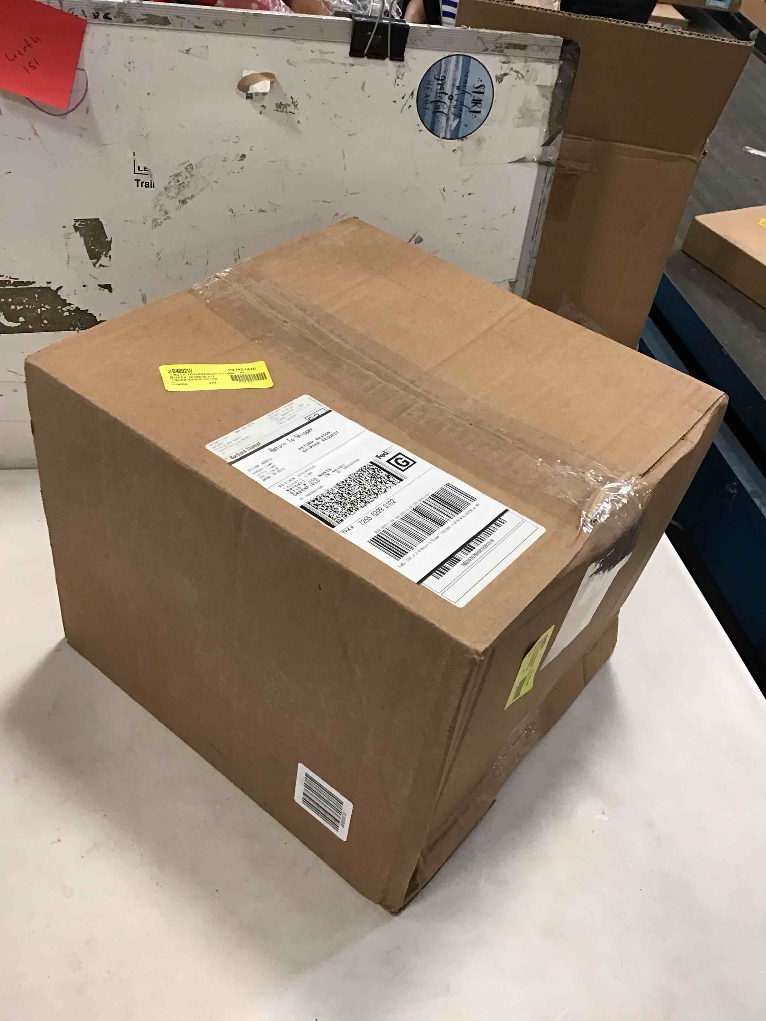 https://s3.amazonaws.com/lotting-images-prod/bidfta/BLU5731149_1715178419654.jpeg