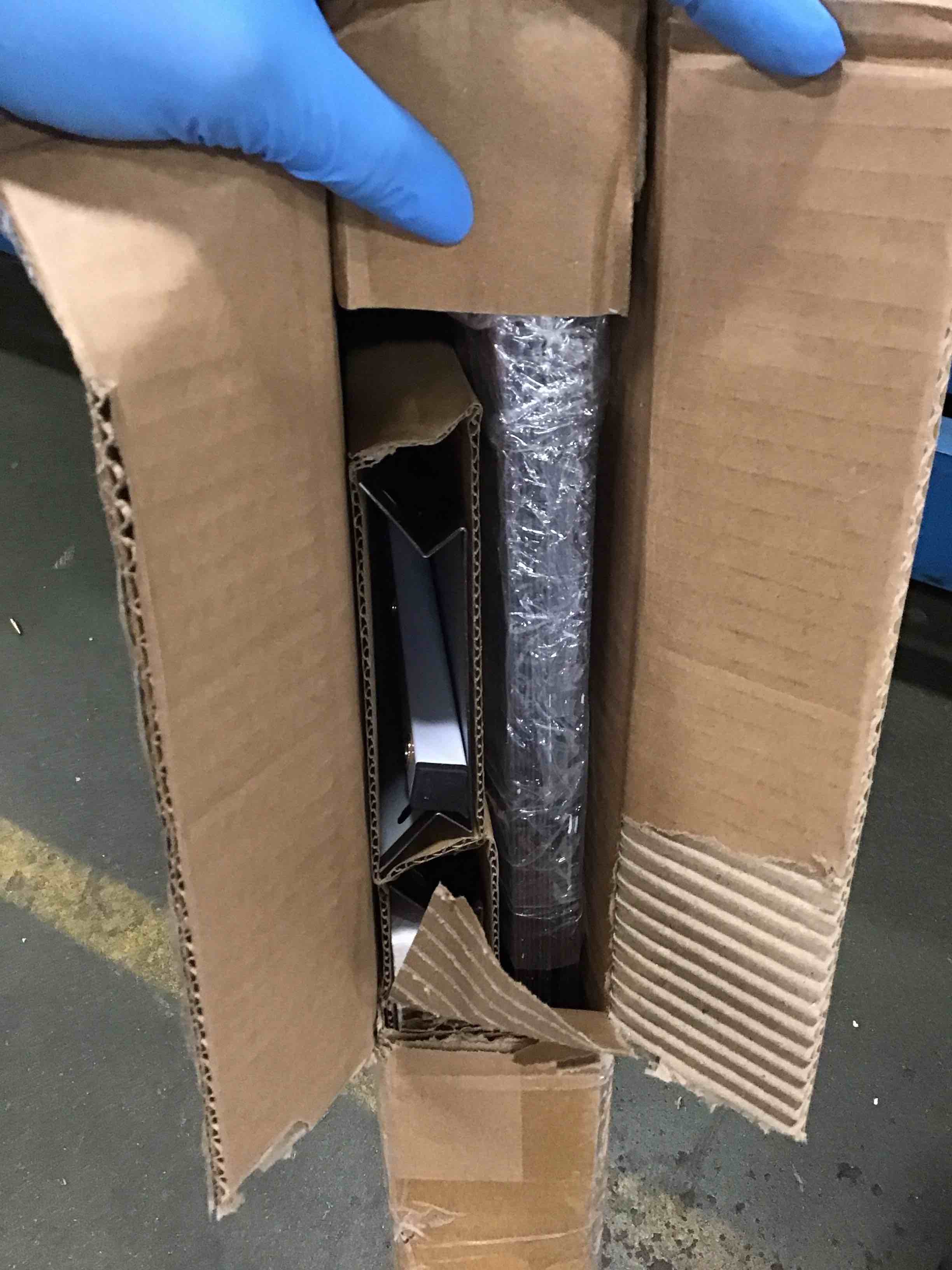 https://s3.amazonaws.com/lotting-images-prod/bidfta/BLU5731315_1715254666573.jpeg