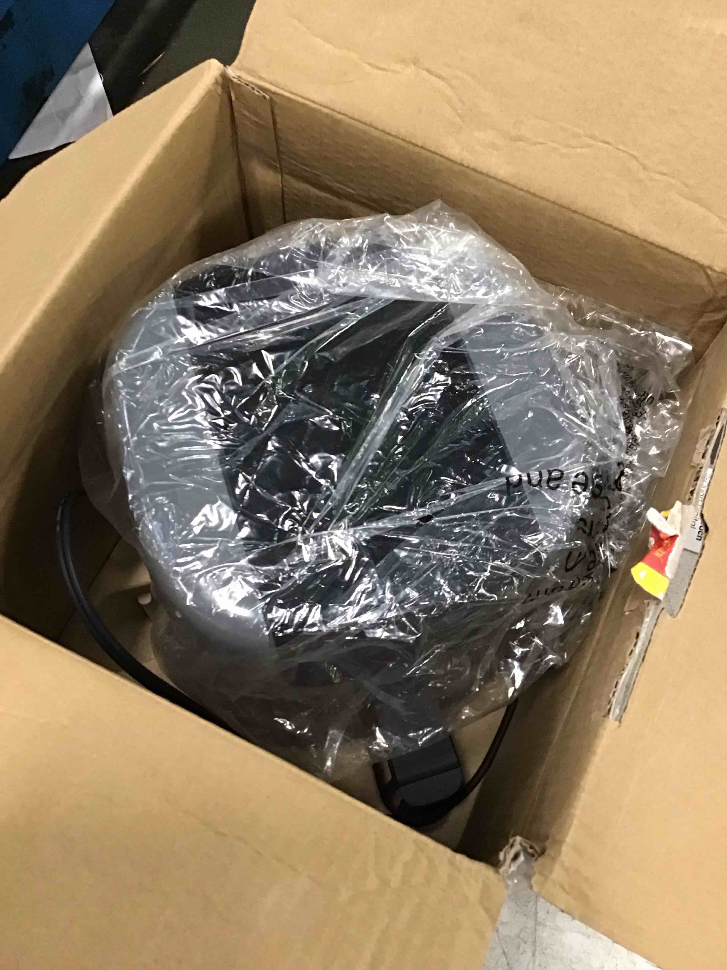 https://s3.amazonaws.com/lotting-images-prod/bidfta/BLU5731336_1715257599105.jpeg
