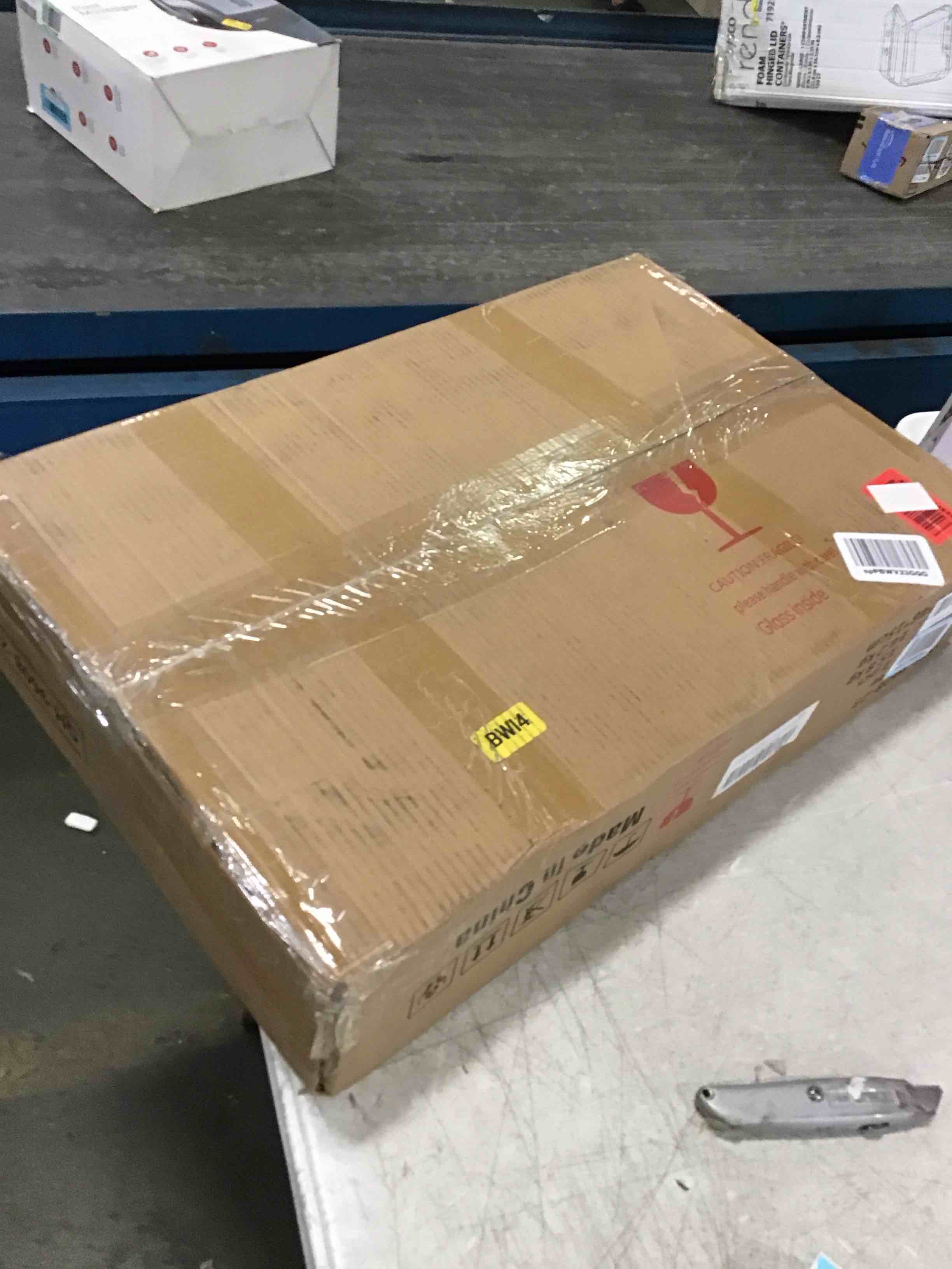 https://s3.amazonaws.com/lotting-images-prod/bidfta/BLU5731361_1715259411625.jpeg