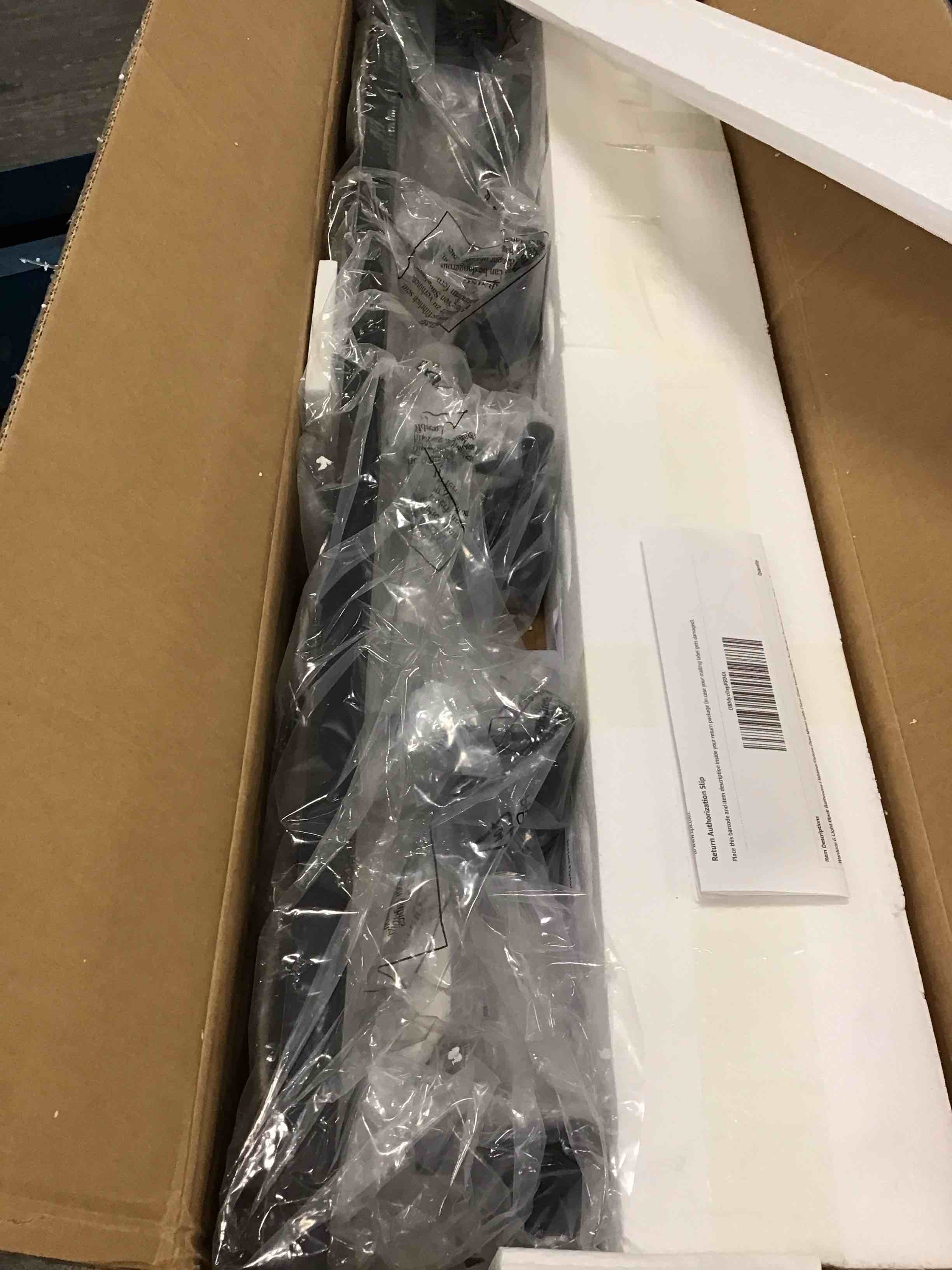https://s3.amazonaws.com/lotting-images-prod/bidfta/BLU5731431_1715268610876.jpeg