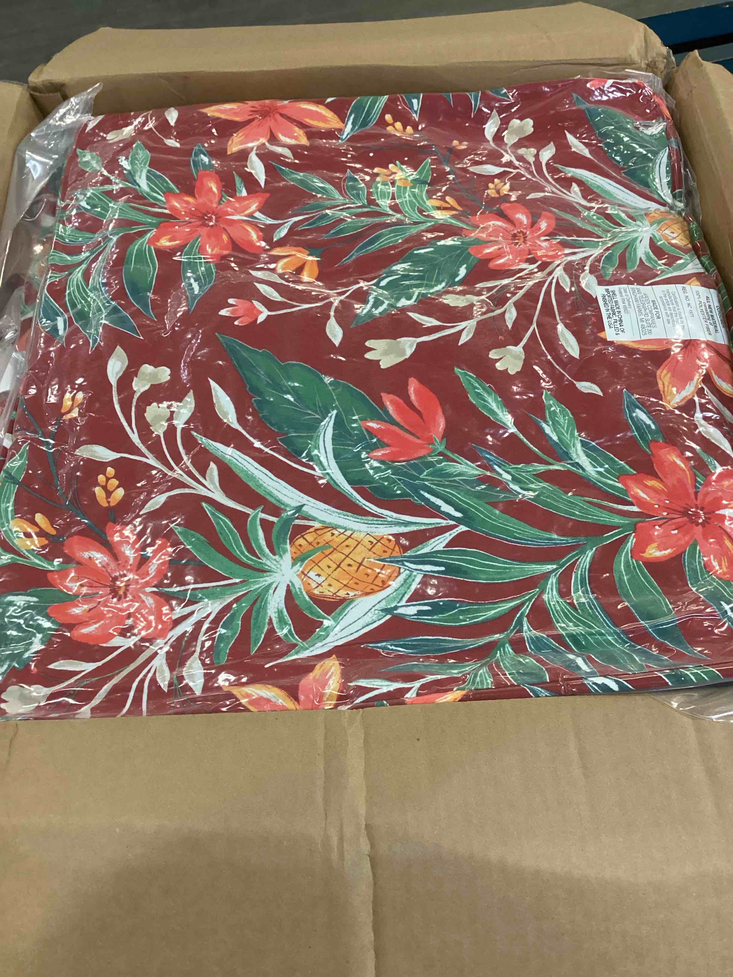 https://s3.amazonaws.com/lotting-images-prod/bidfta/BLU5732177_1713875928855.jpeg