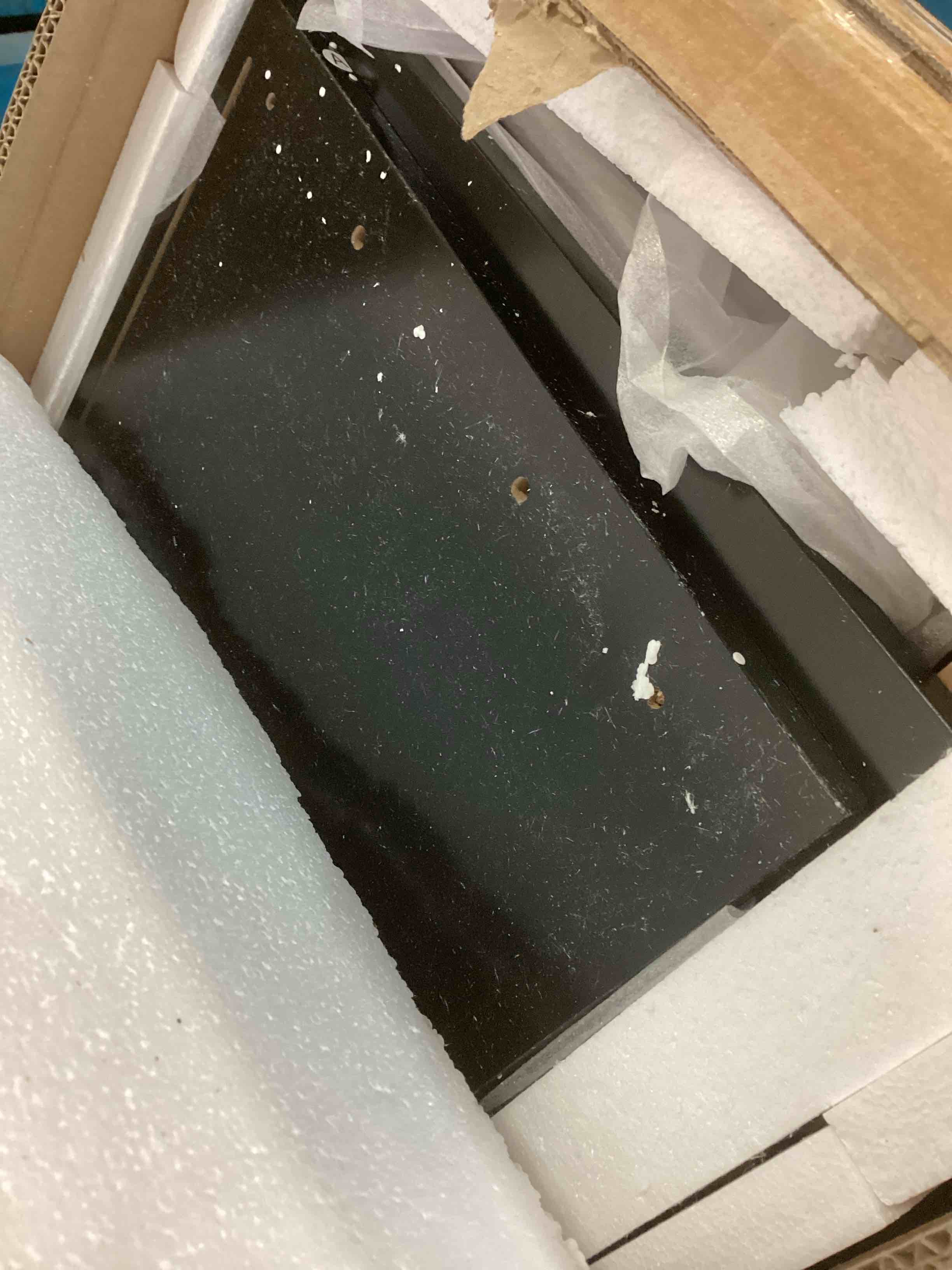 https://s3.amazonaws.com/lotting-images-prod/bidfta/BLU5732232_1713883494123.jpeg