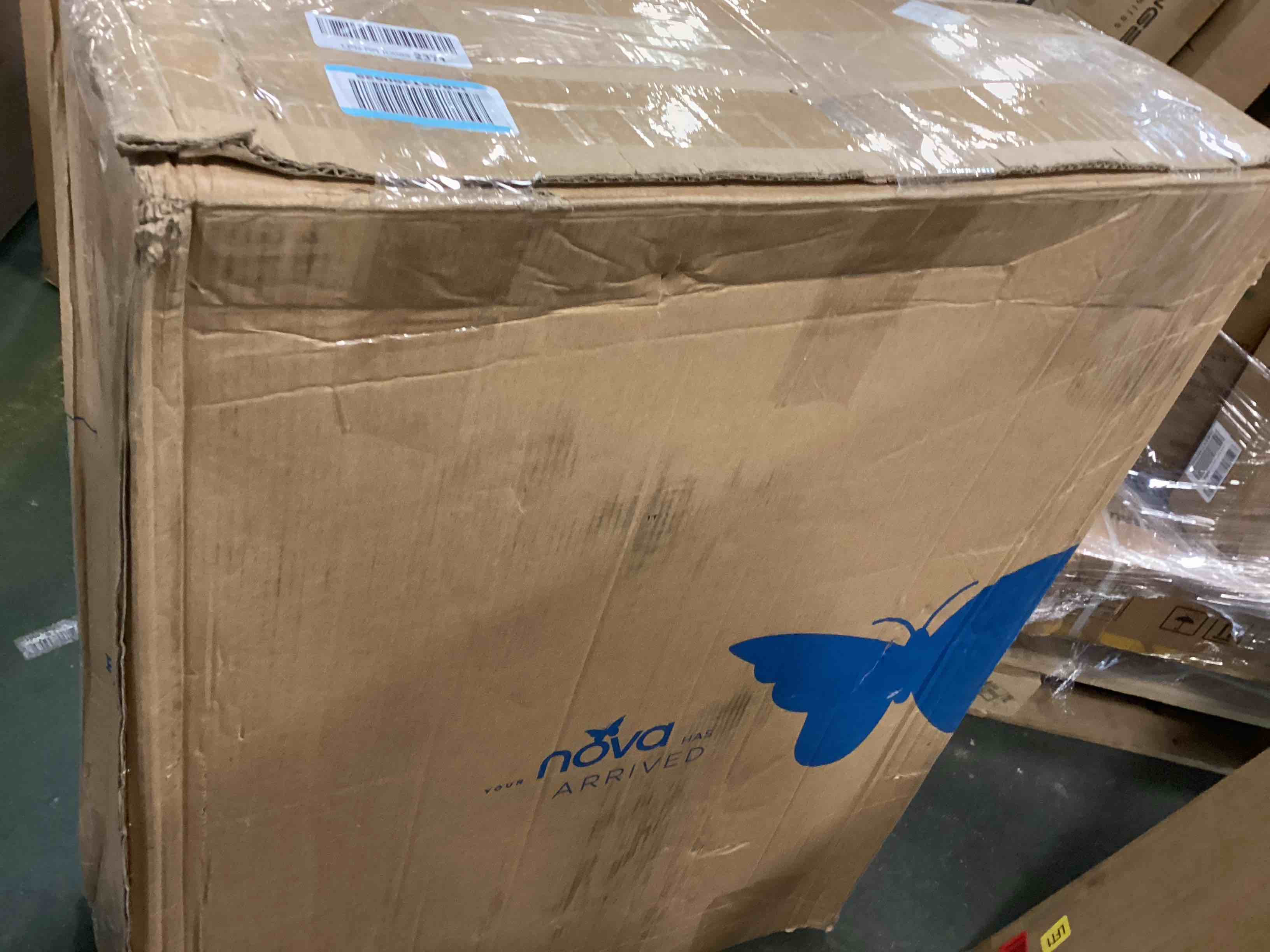 https://s3.amazonaws.com/lotting-images-prod/bidfta/BLU5732917_1714132075049.jpeg