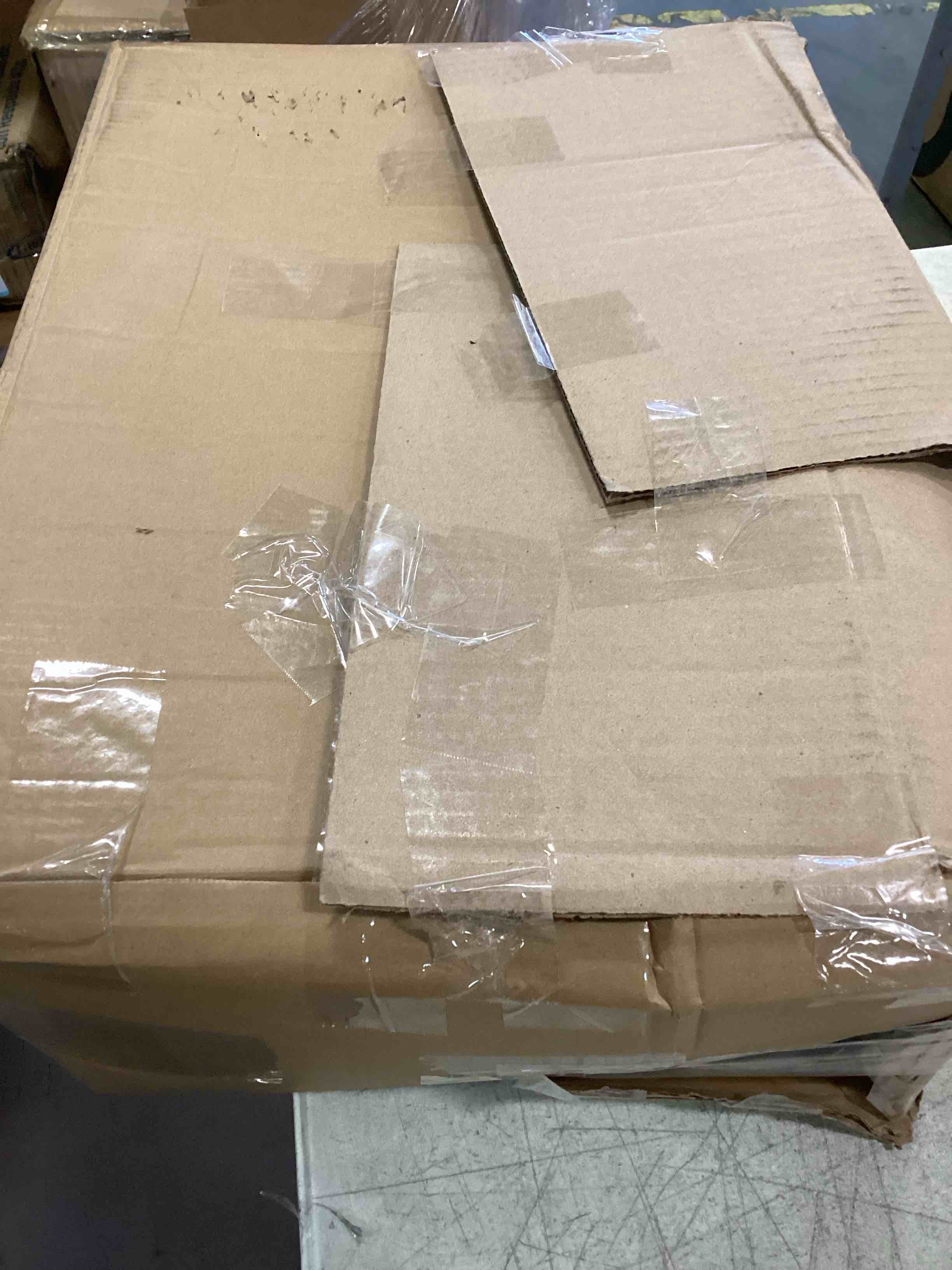 https://s3.amazonaws.com/lotting-images-prod/bidfta/BLU5732974_1714138227471.jpeg