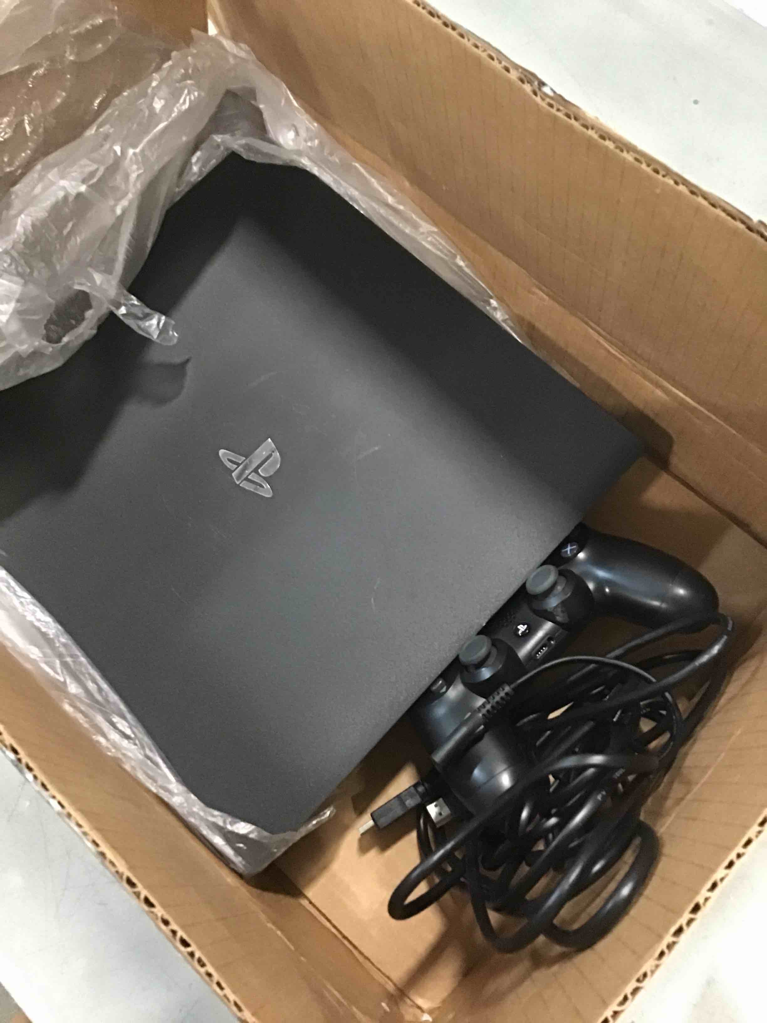 https://s3.amazonaws.com/lotting-images-prod/bidfta/BLU5733640_1713273136143.jpeg