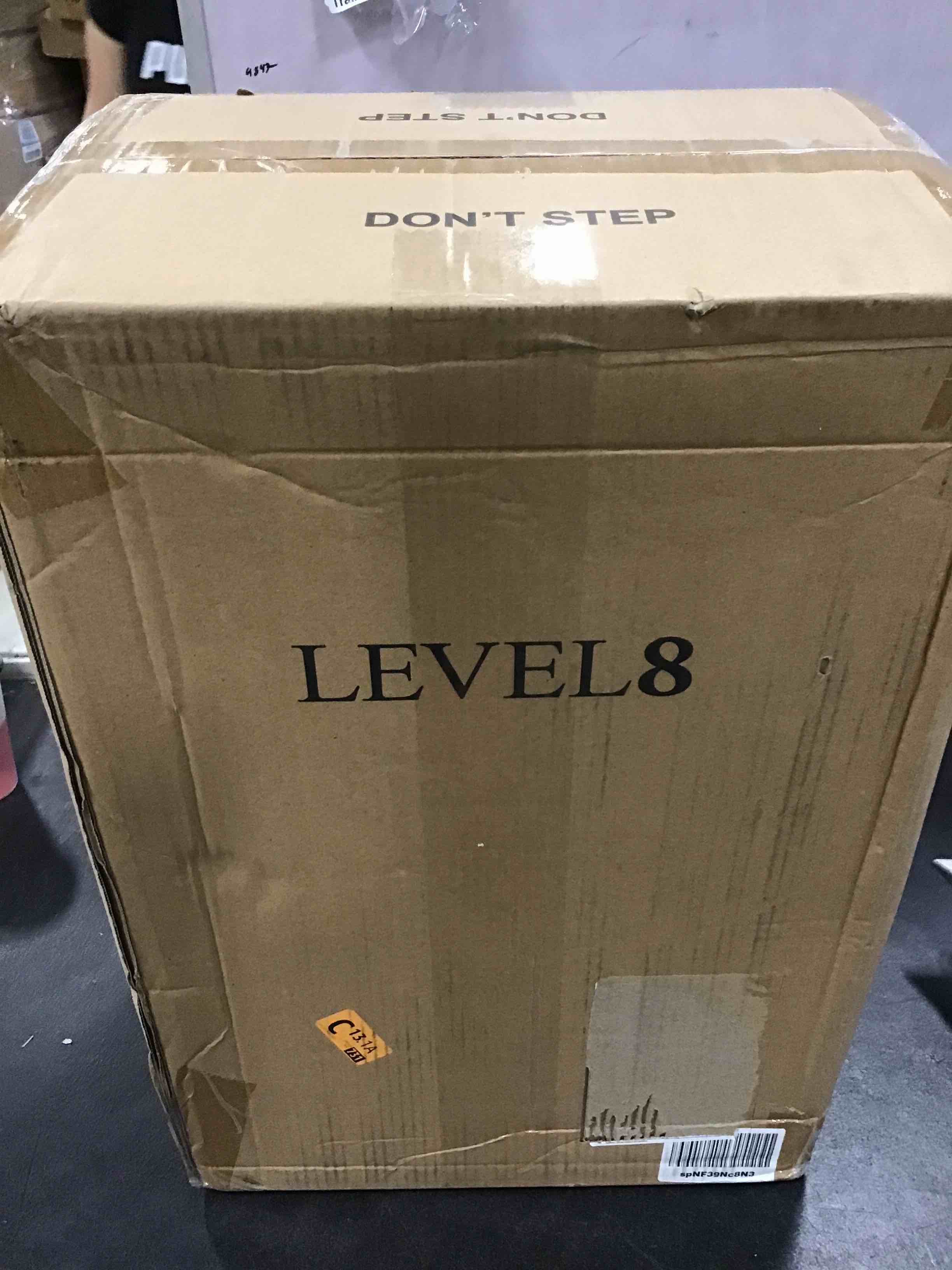 https://s3.amazonaws.com/lotting-images-prod/bidfta/BLU5733866_1713356645283.jpeg