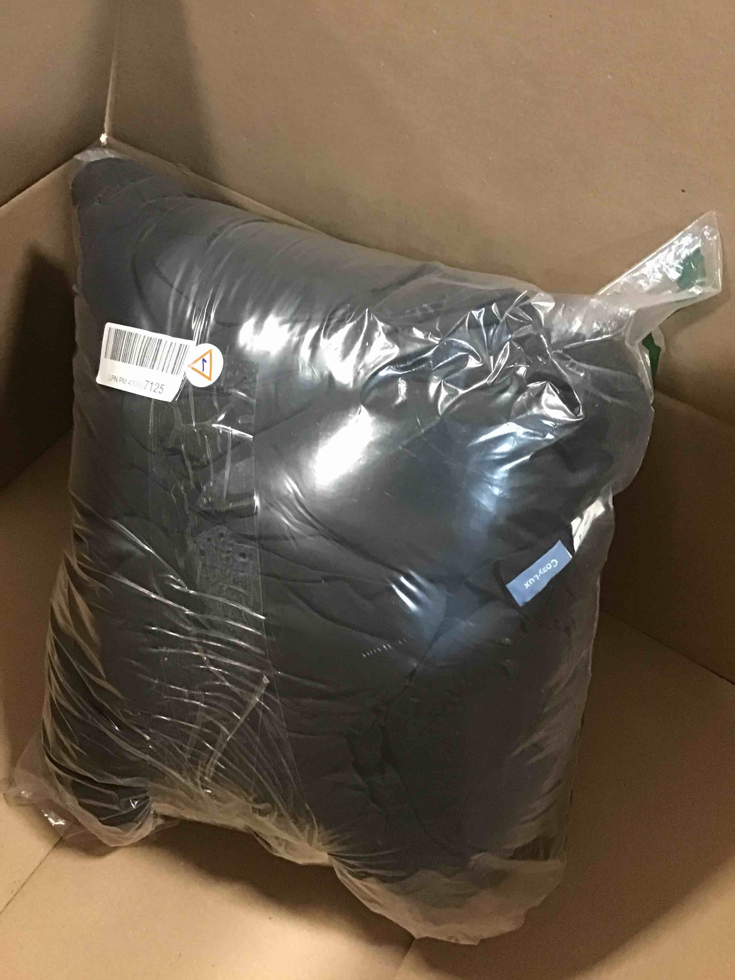 https://s3.amazonaws.com/lotting-images-prod/bidfta/BLU5733917_1713361755269.jpeg
