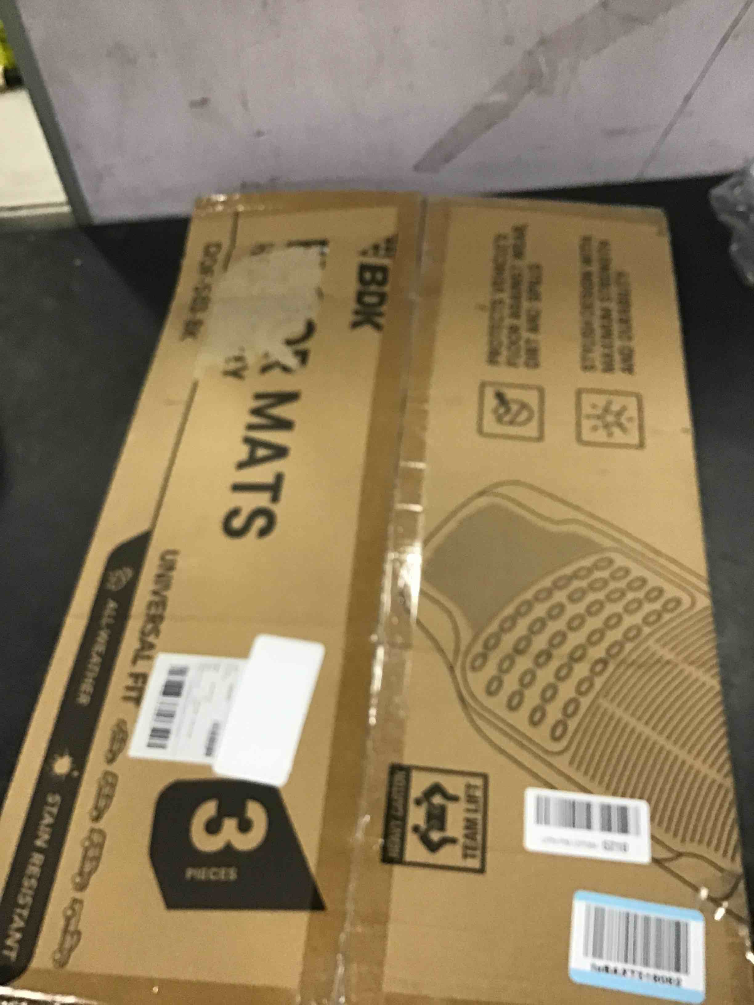 https://s3.amazonaws.com/lotting-images-prod/bidfta/BLU5734275_1713378625150.jpeg