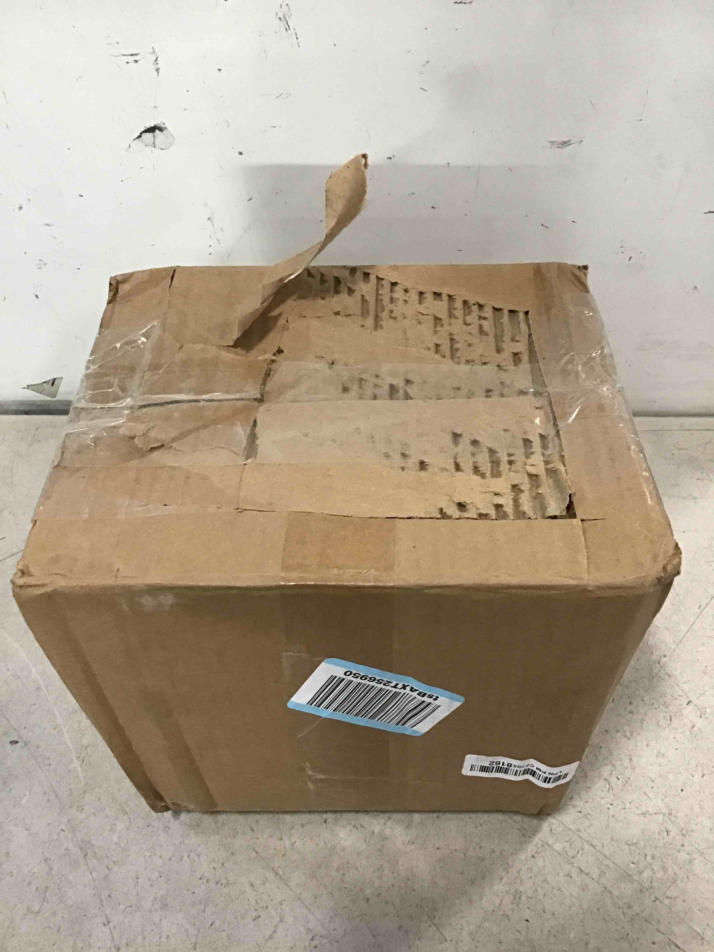https://s3.amazonaws.com/lotting-images-prod/bidfta/BLU5734344_1713441066757.jpeg