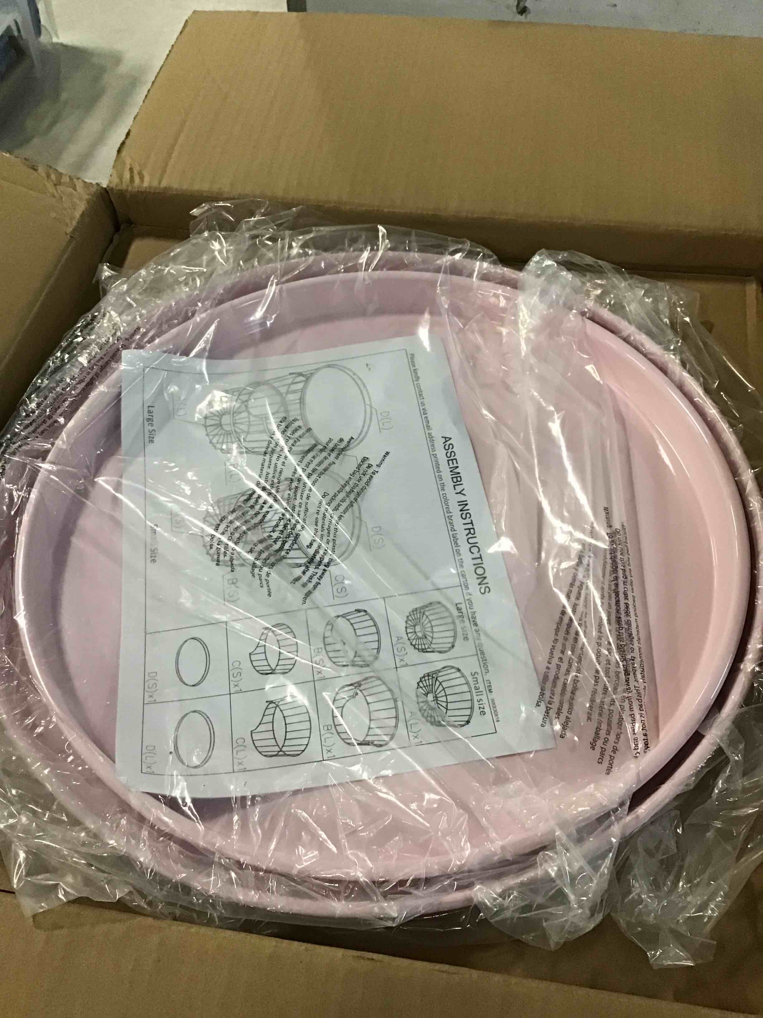 https://s3.amazonaws.com/lotting-images-prod/bidfta/BLU5734626_1713526190305.jpeg
