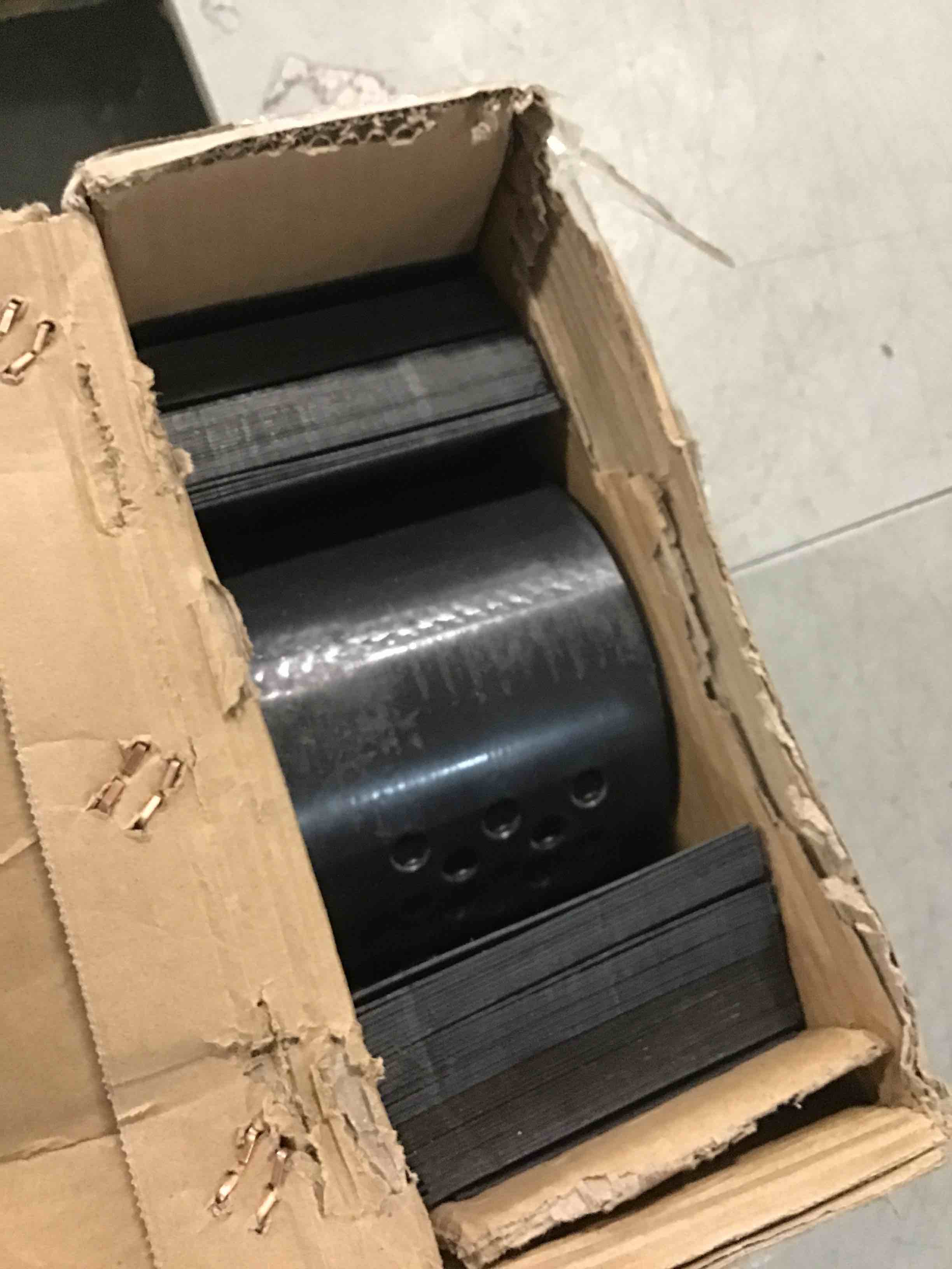 https://s3.amazonaws.com/lotting-images-prod/bidfta/BLU5734691_1713533998617.jpeg
